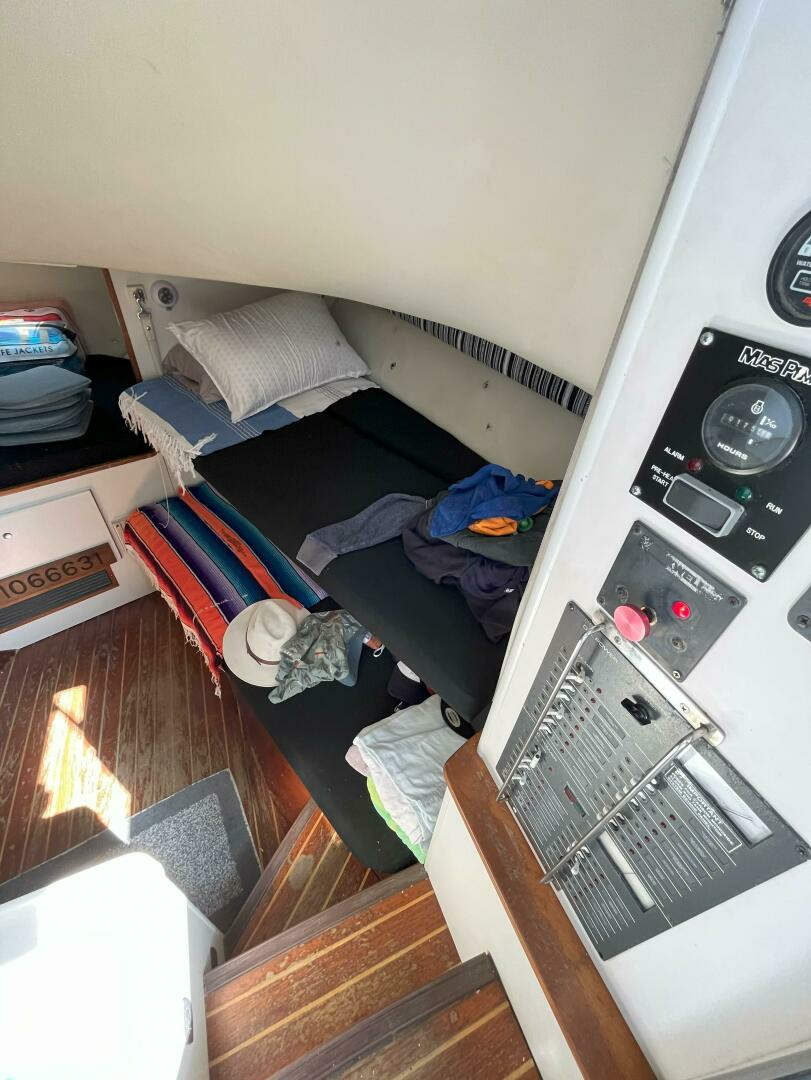 1997 Pursuit 300 Offshore - Image 7