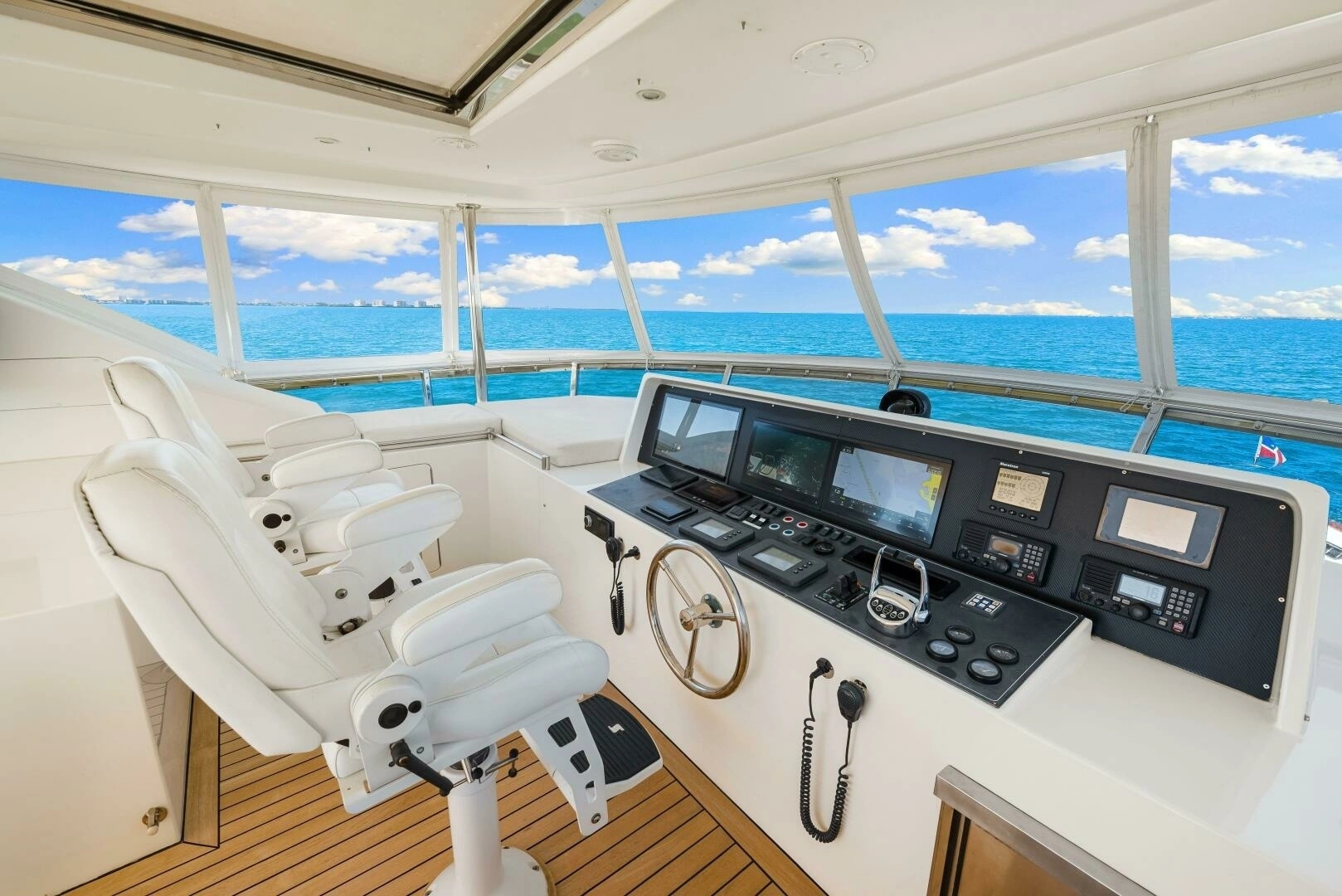 2010 Ocean Alexander 83 Motor Yacht - Image 51