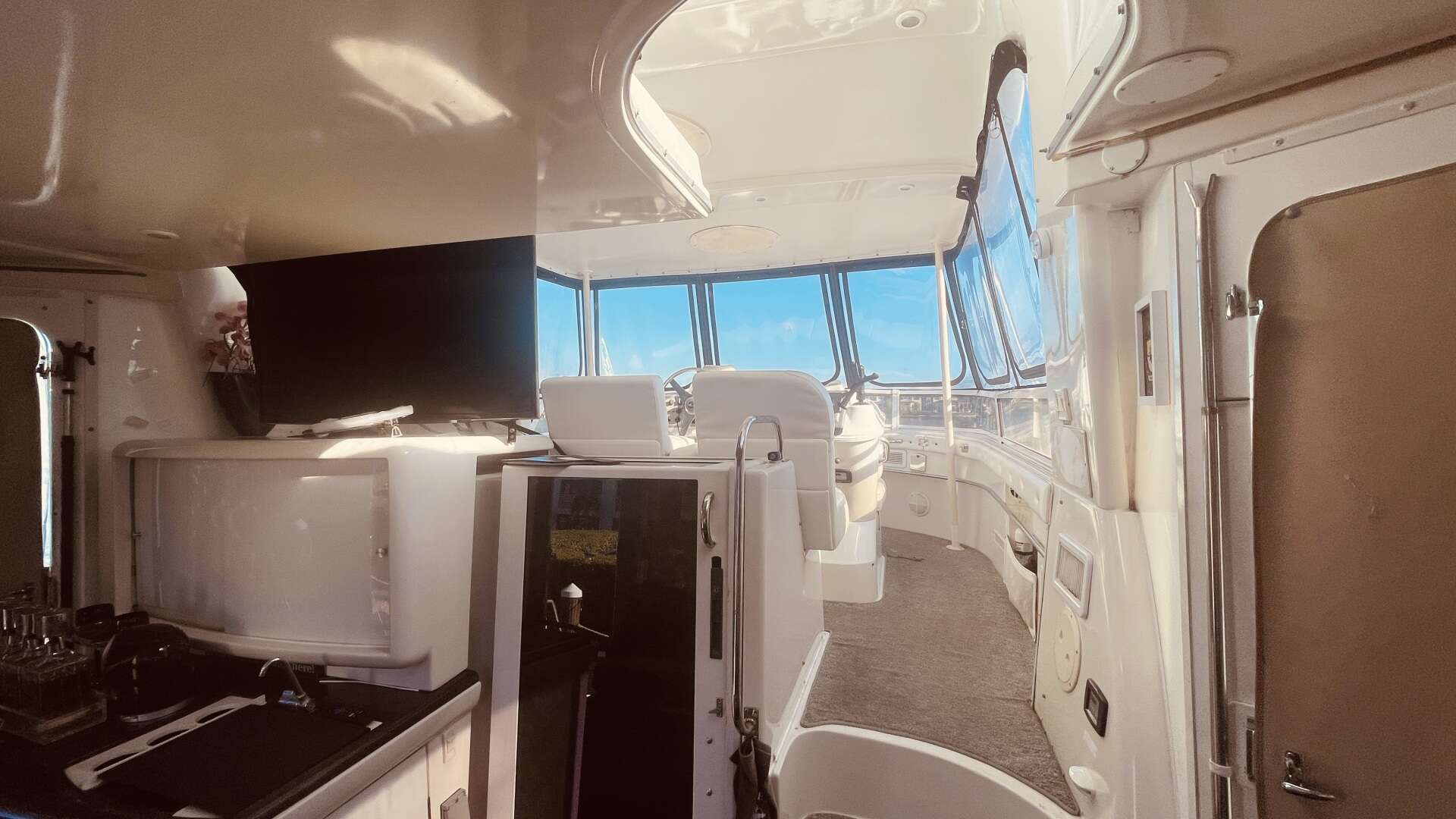 1997 CARVER YACHTS 500 COCKPIT MY - Image 48