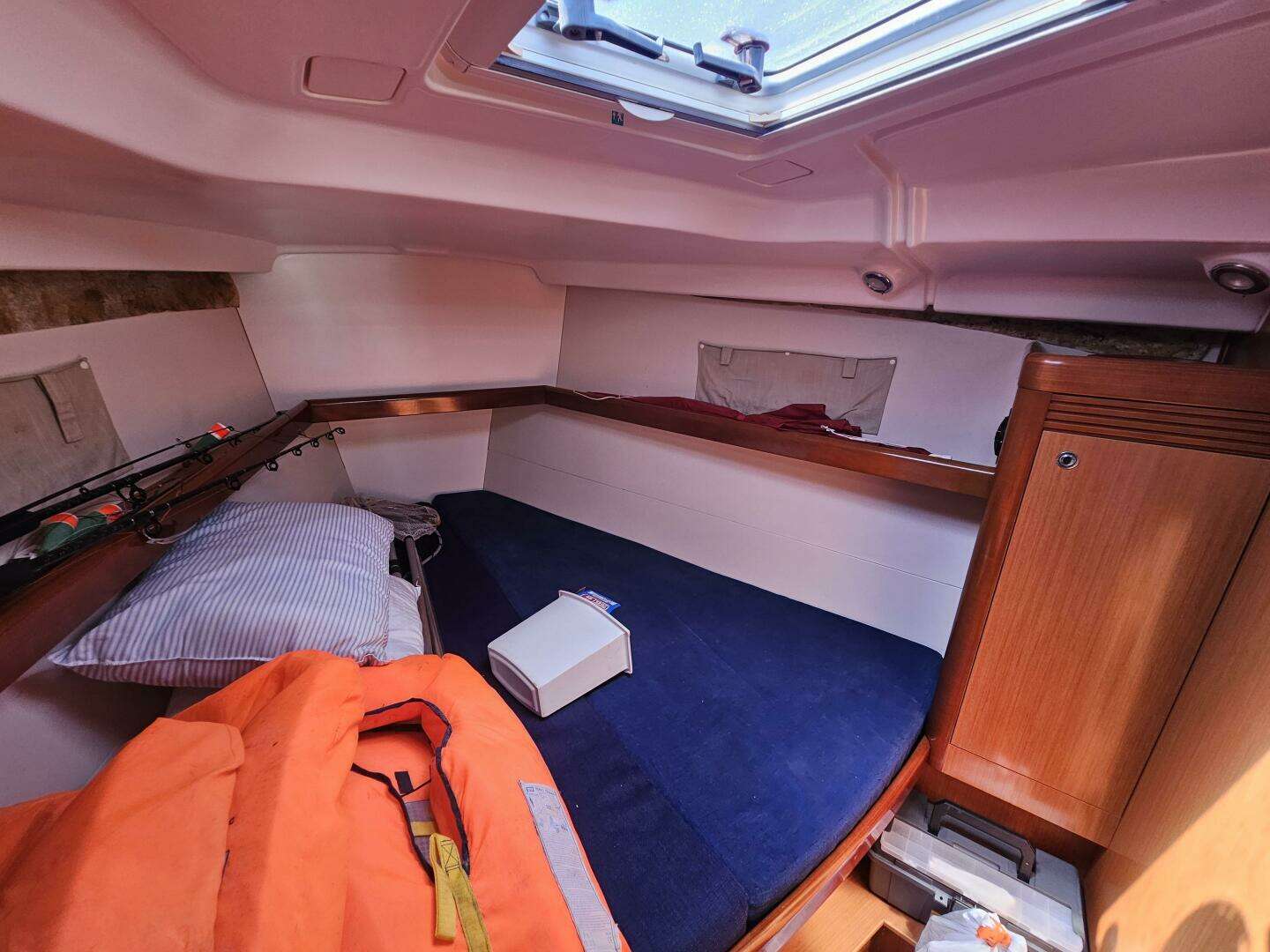 2009 Beneteau Cyclades 43.3 - Image 24