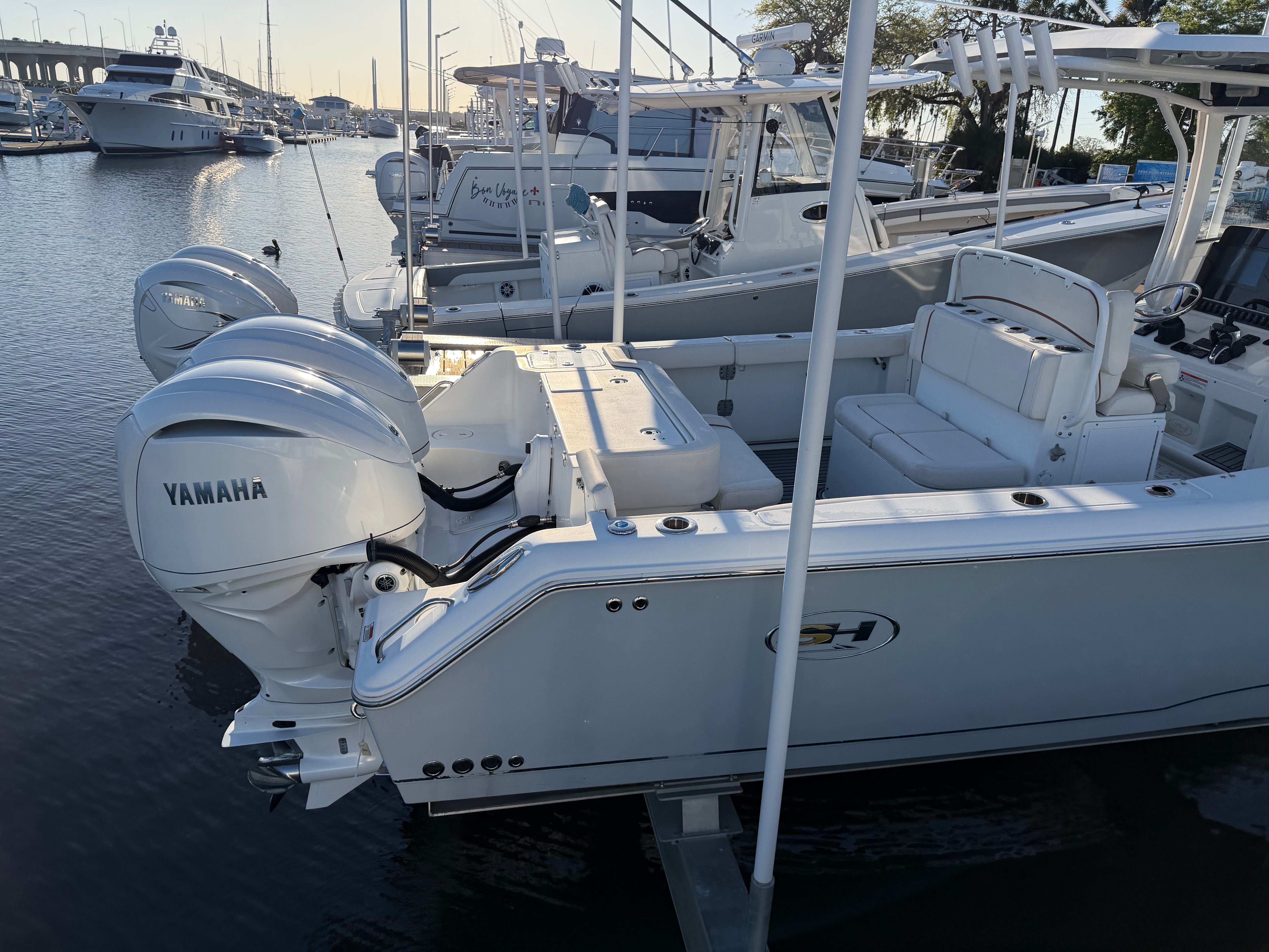 2022 Sea Hunt Gamefish 30 Coffin Box - 26