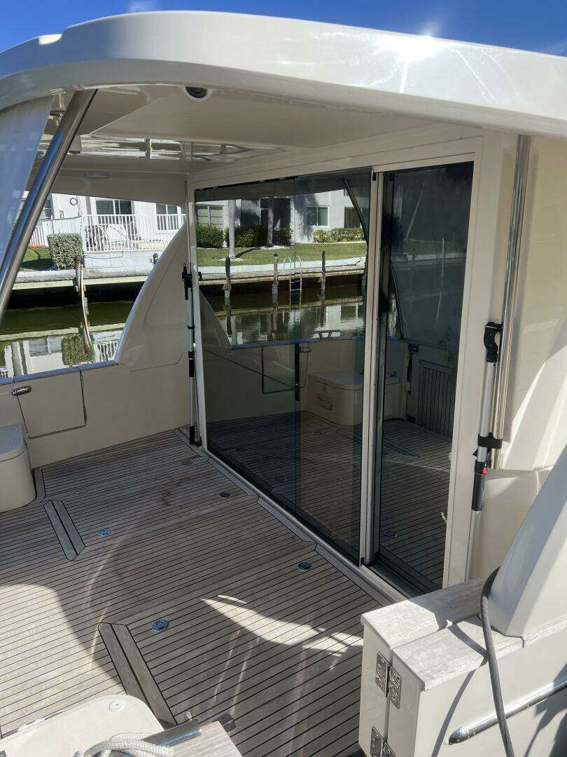 2019 Greenline 40 Hybrid - Image 16