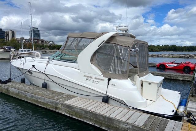 1998 Cruisers 3175