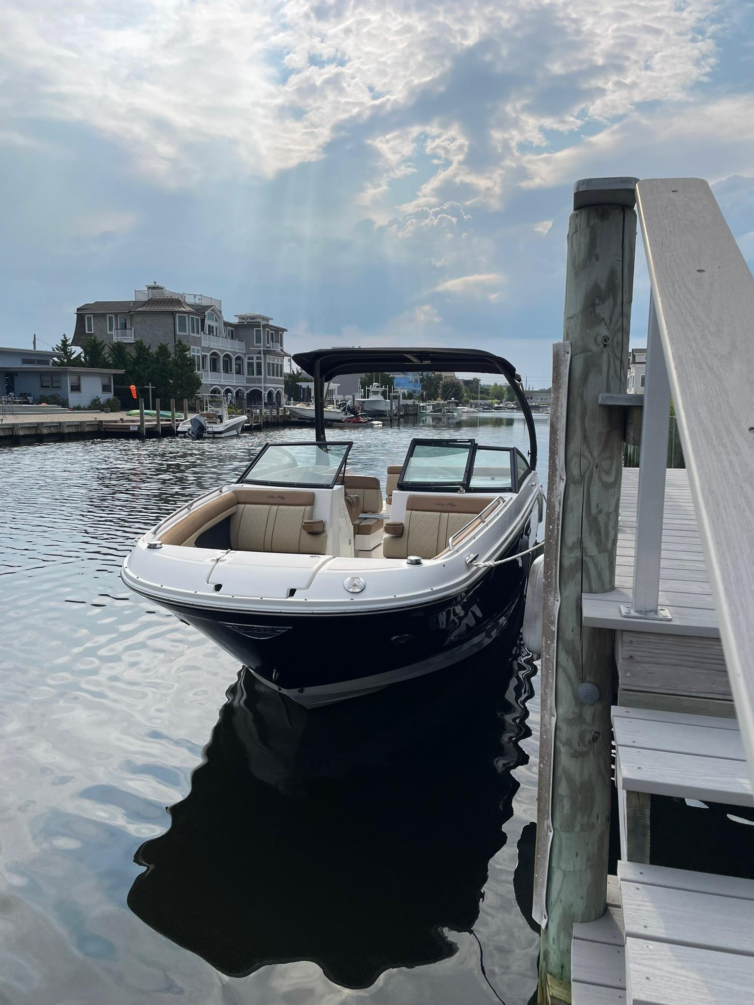2015 Sea Ray 270 Sundeck - 2