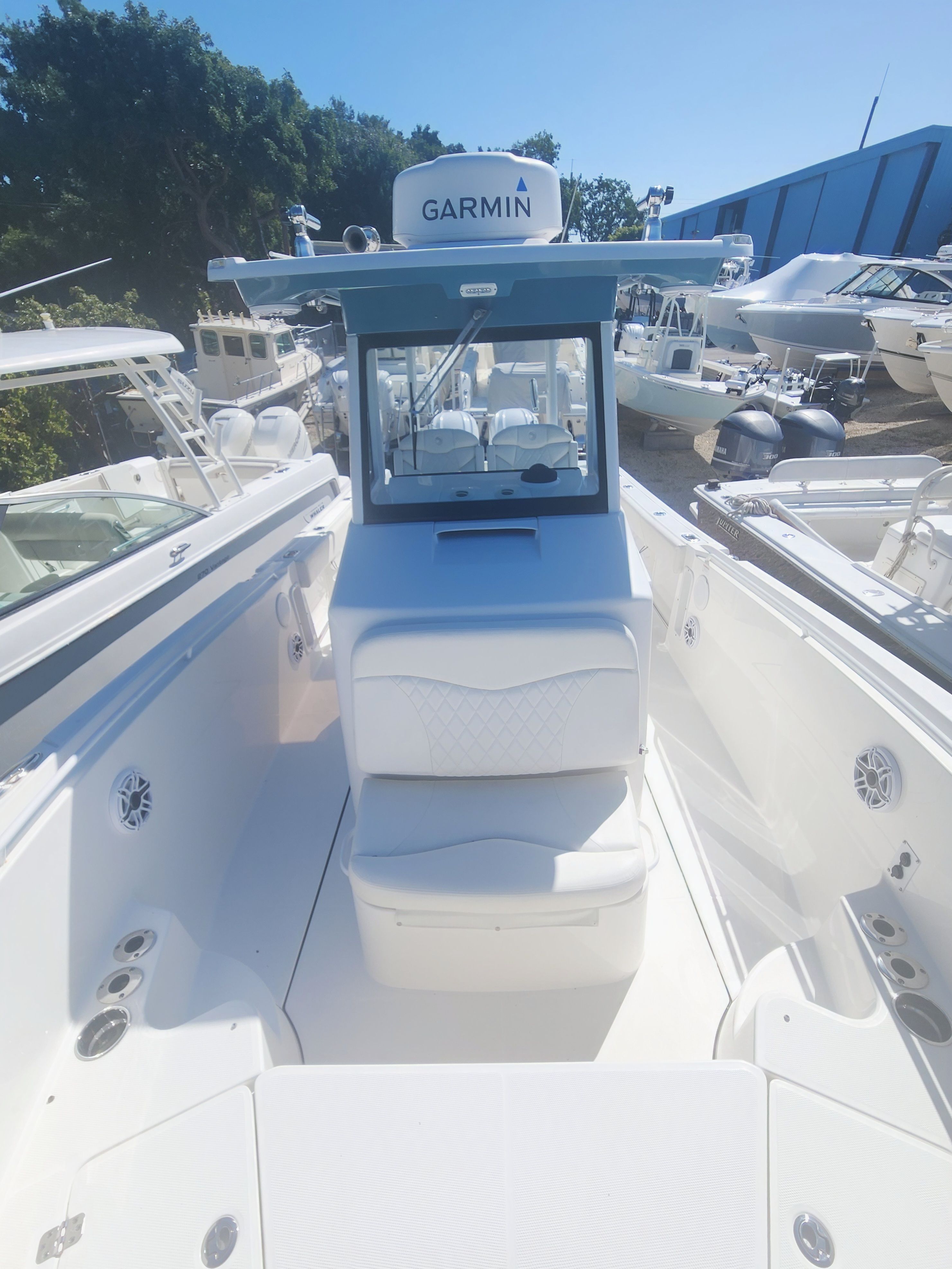 2023 EDGEWATER 285 CC - Image 14