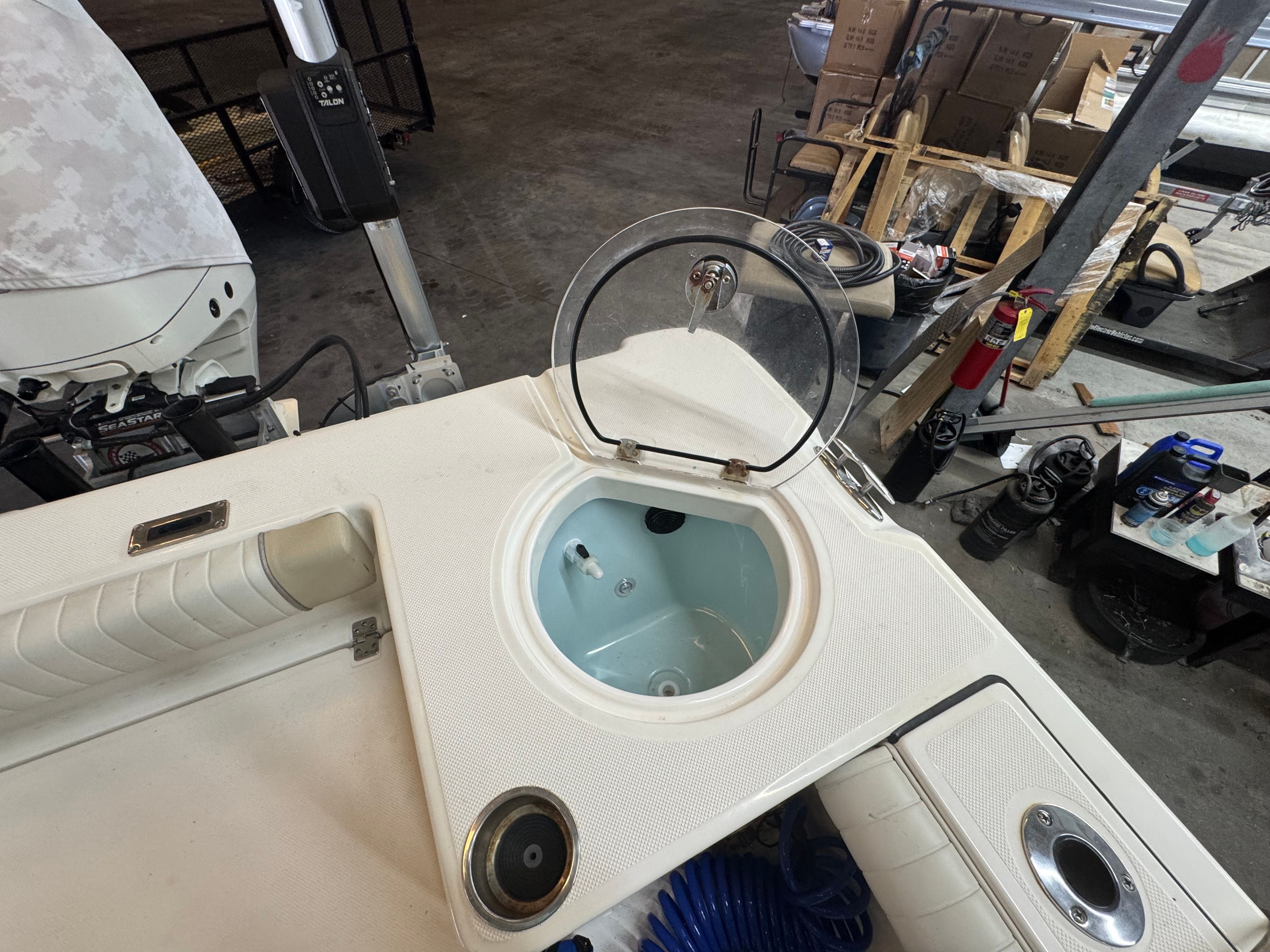 2020 Sea Born LX24 Center Console - 12