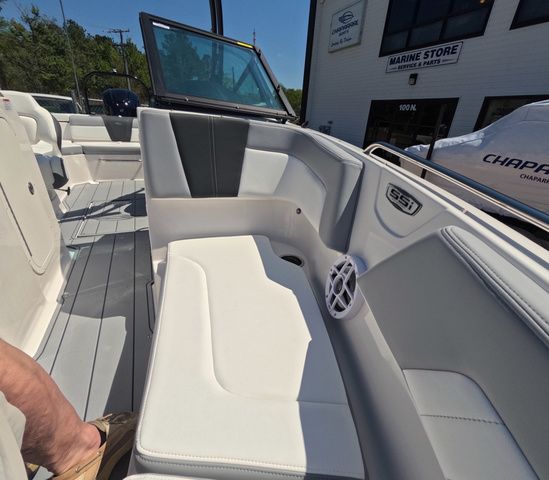 2026 Chaparral 23 SSi OB In Stock Trailer included - 33