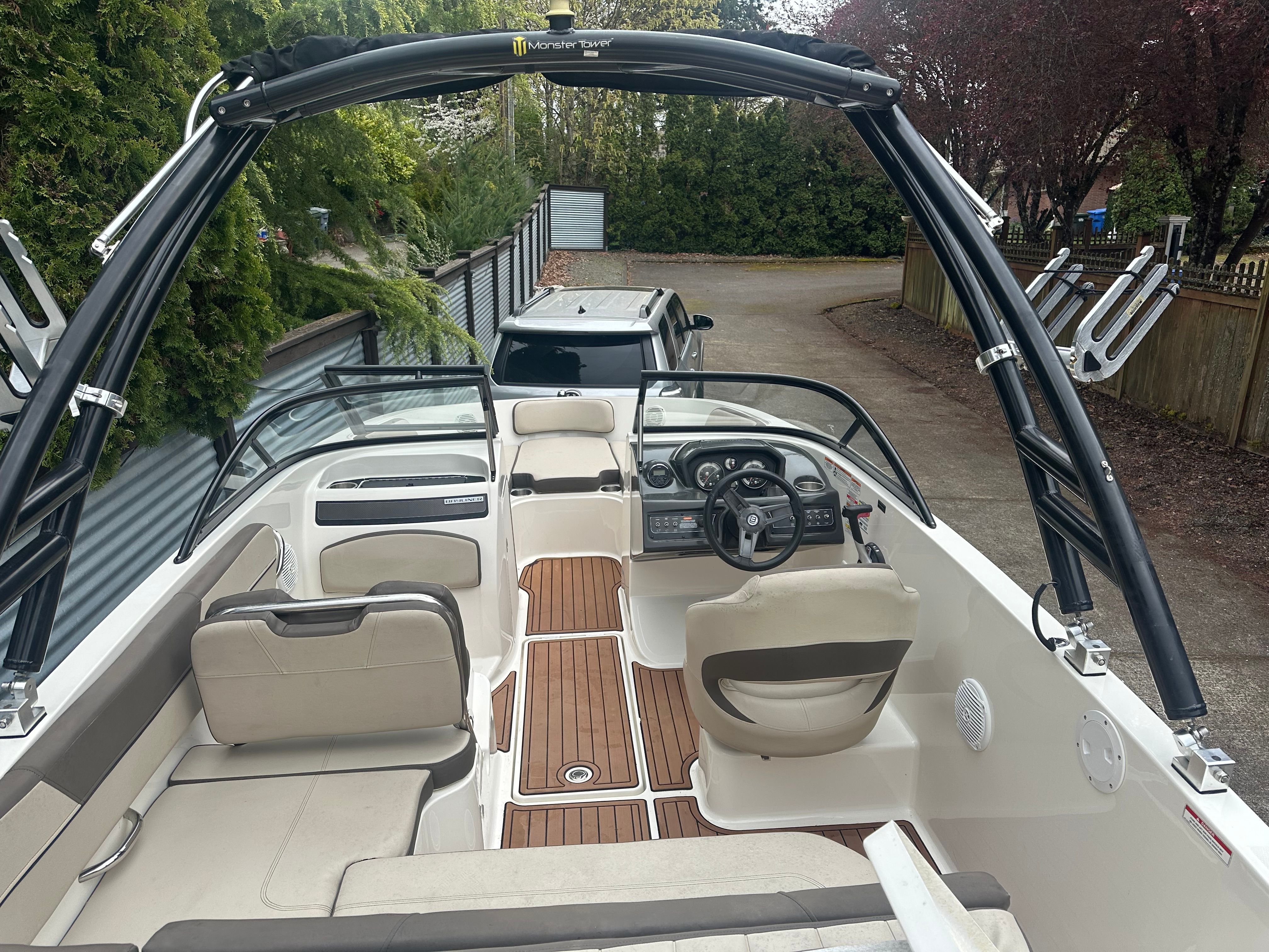 2017 Bayliner VR5 Bowrider OB - 7
