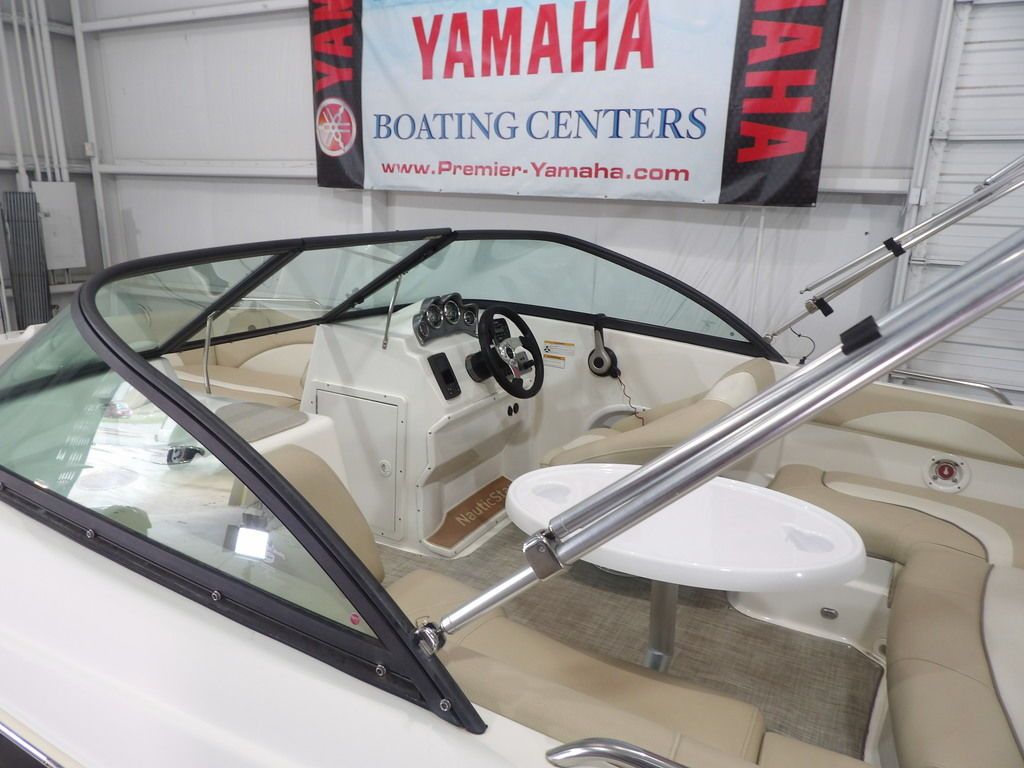 2018 NauticStar 203DC - 8
