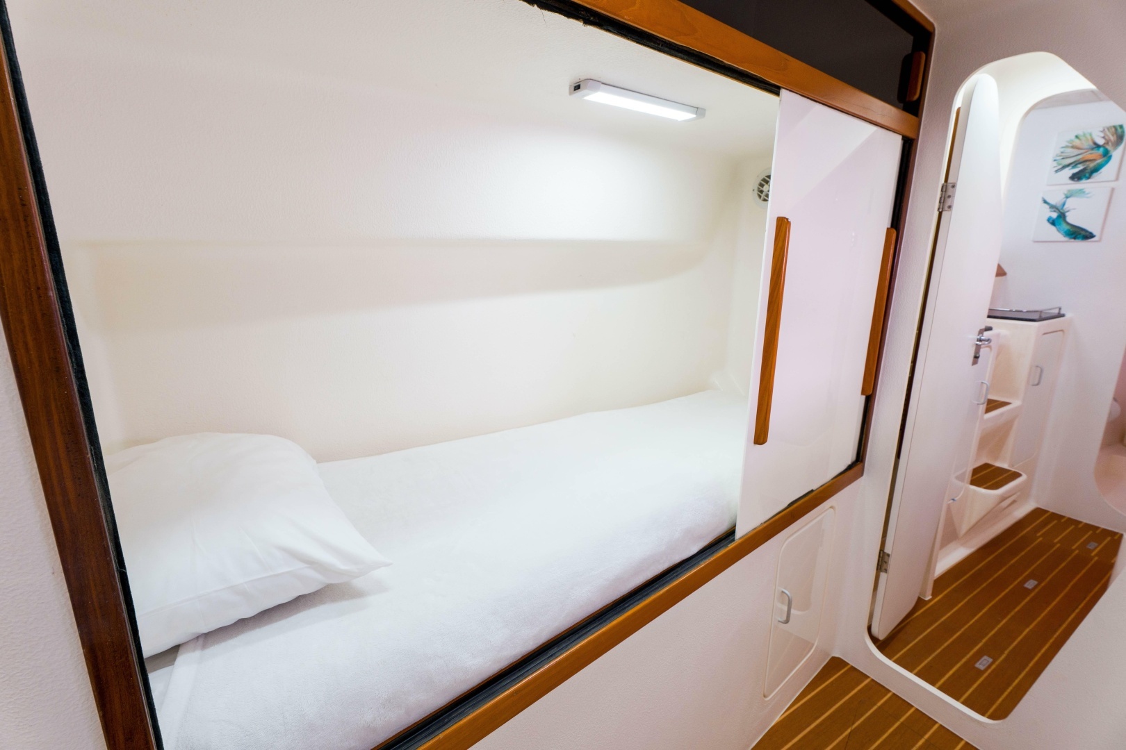 2011 Voyage Yachts 520 - Image 37