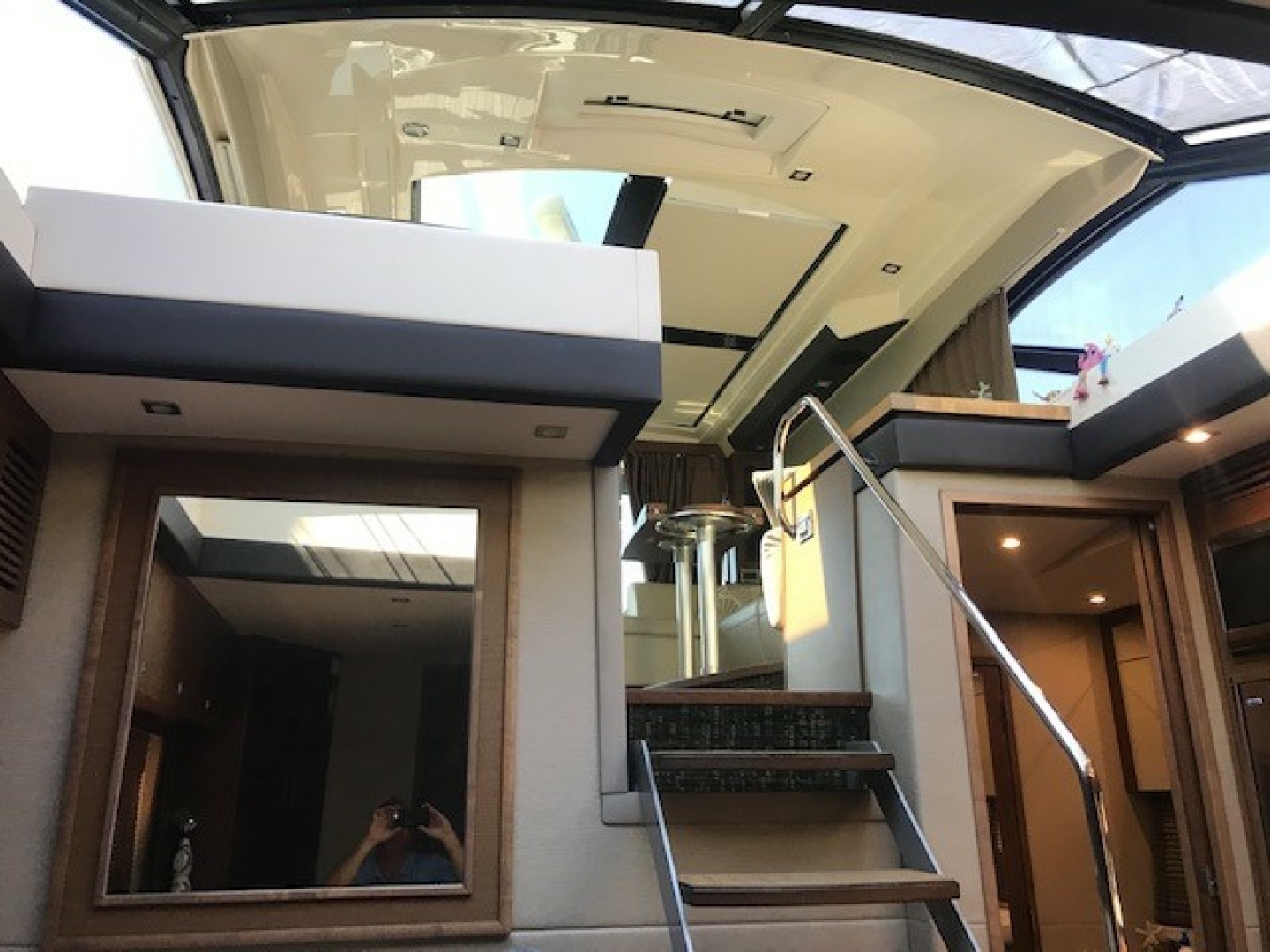 2016 Sea Ray 510 SUNDANCER - Image 26