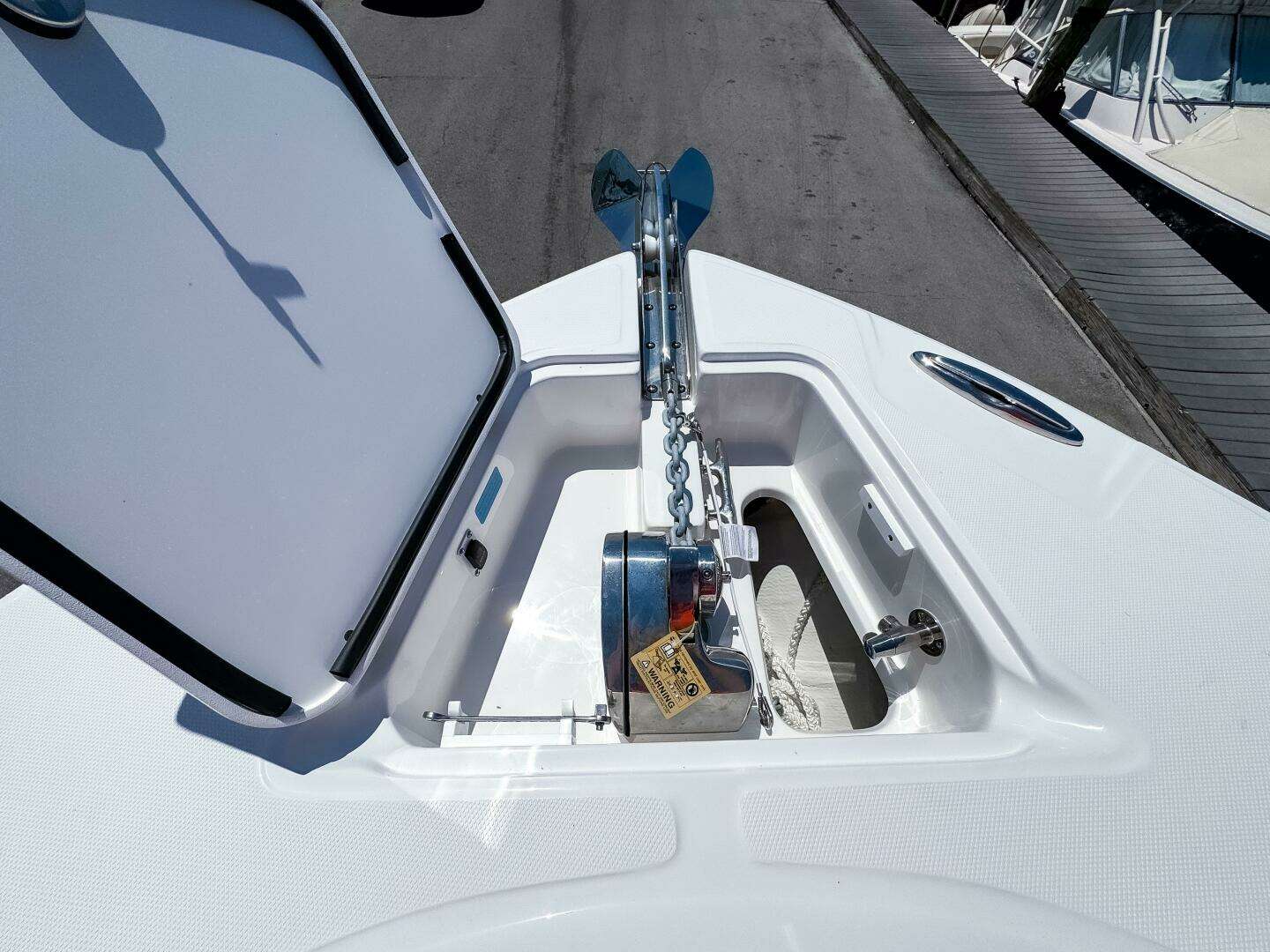2025 Edgewater 325CC - Image 28