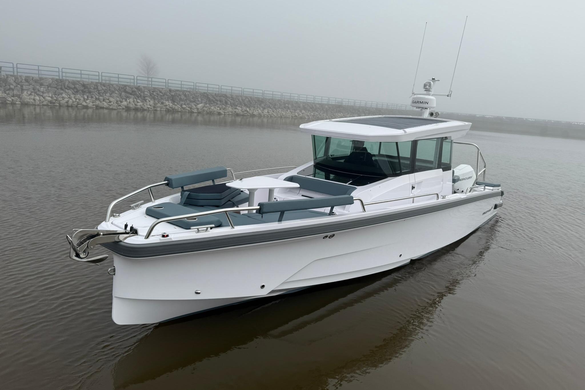 2025 Axopar 29 XC Cross Cabin
