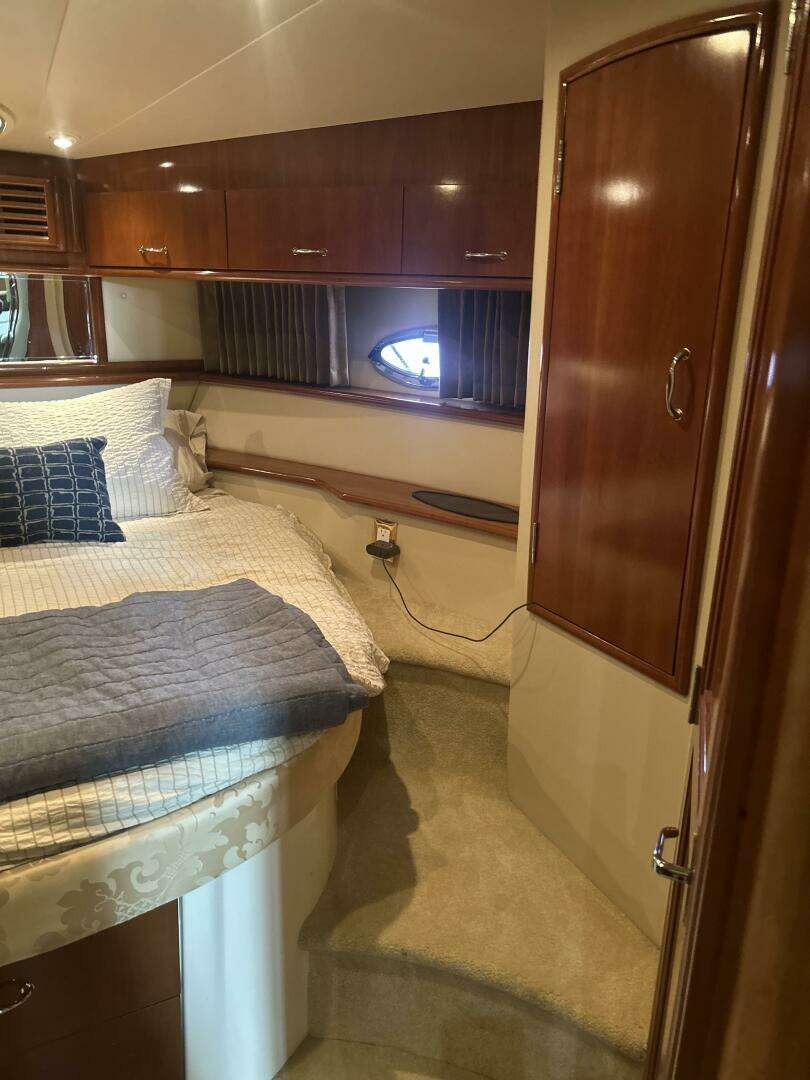 2003 Carver 466 Motor Yacht - Image 58