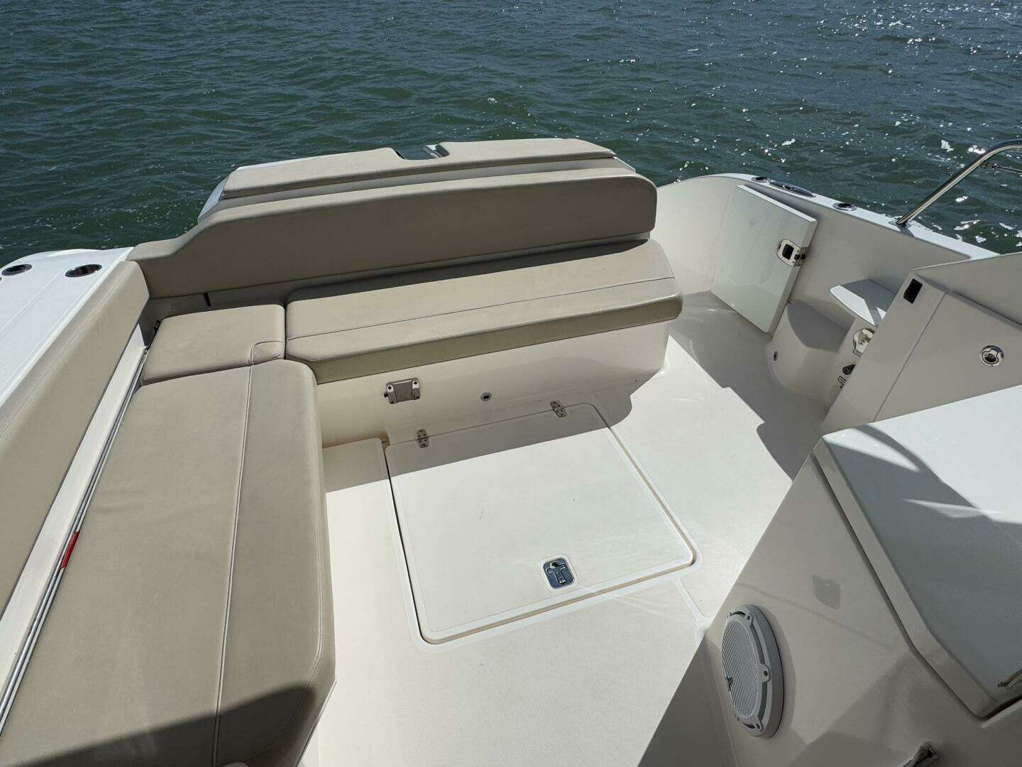 2015 Pursuit 365i Sport Coupe - Image 24