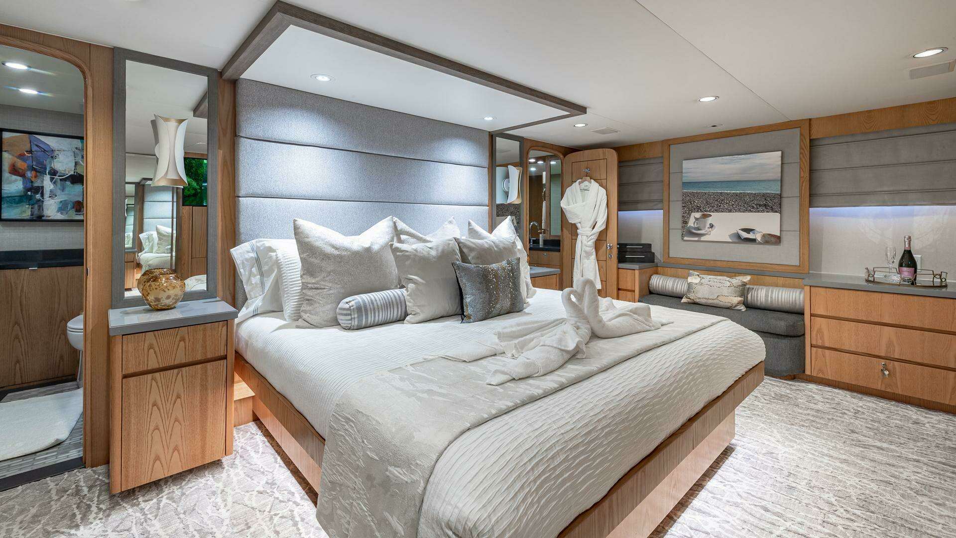 1997 Broward Raised Pilothouse - Image 34