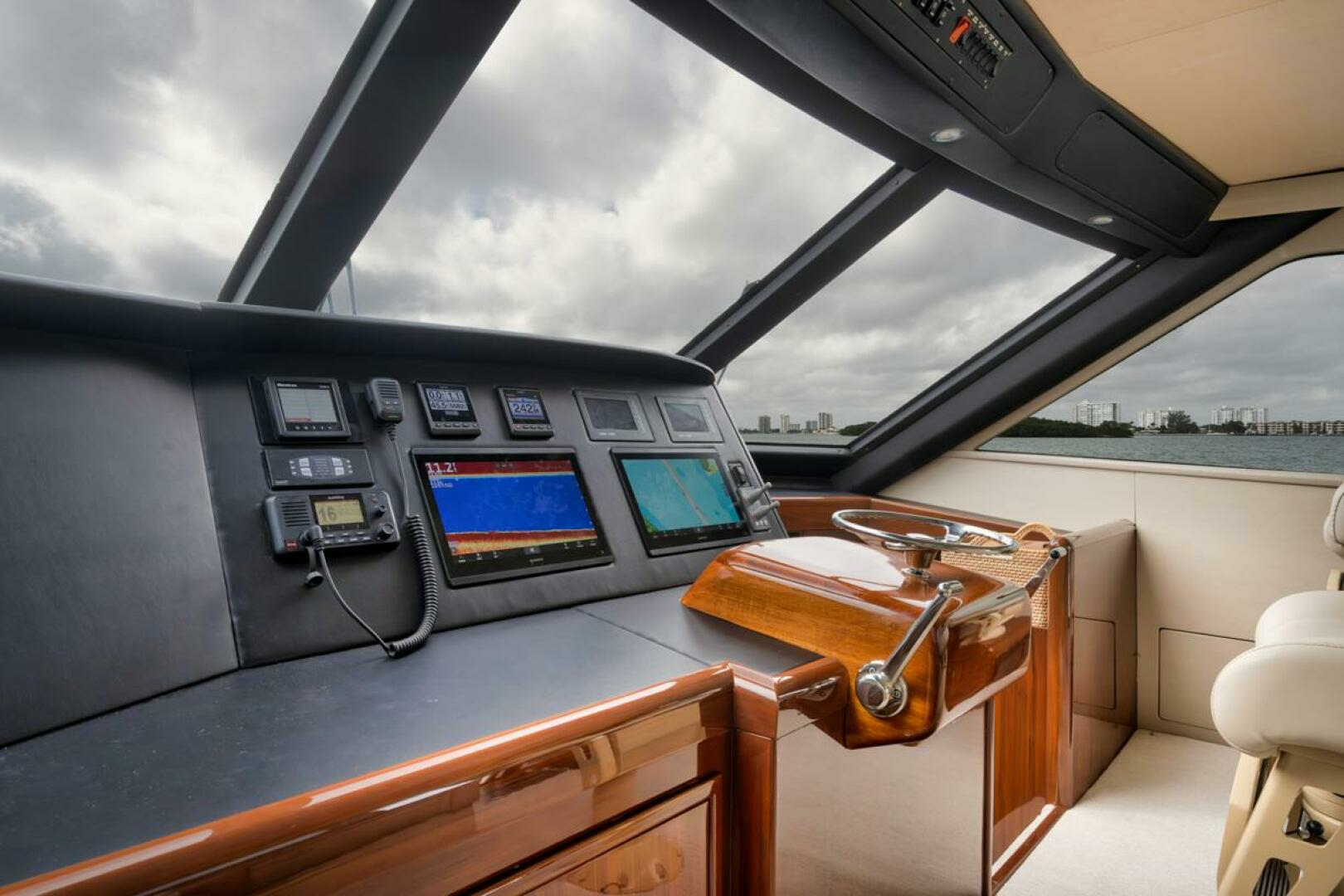 2007 Viking 52 Sport Coupe - Image 11