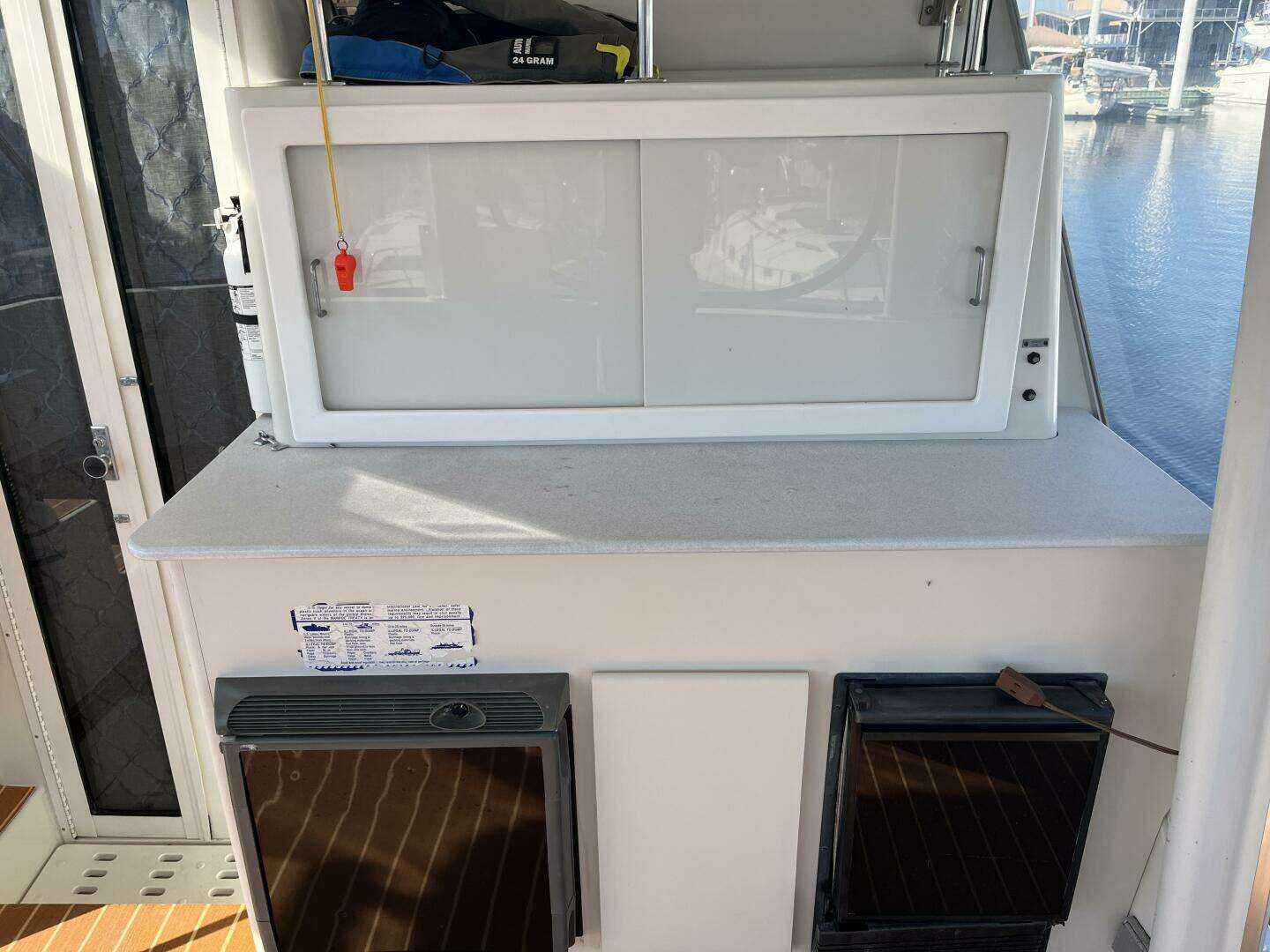 1995 Carver 440 Aft Cabin - Image 70