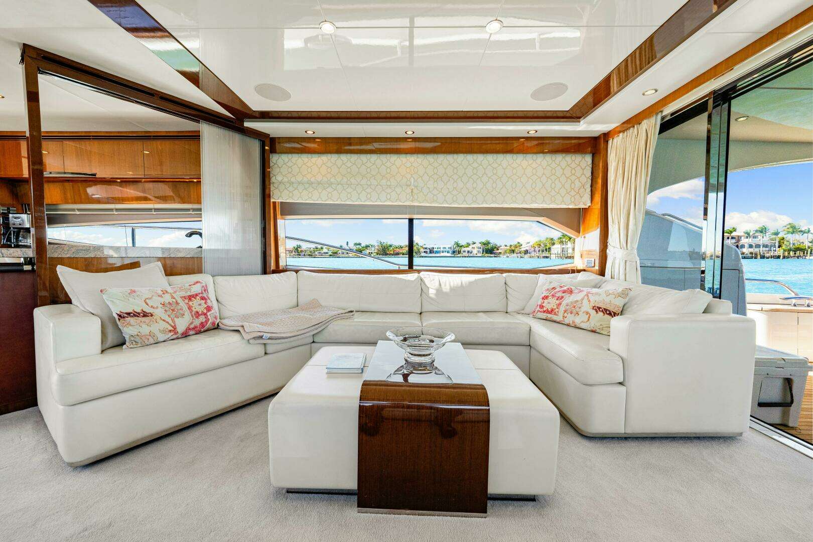 2014 Princess Y72 - Image 120