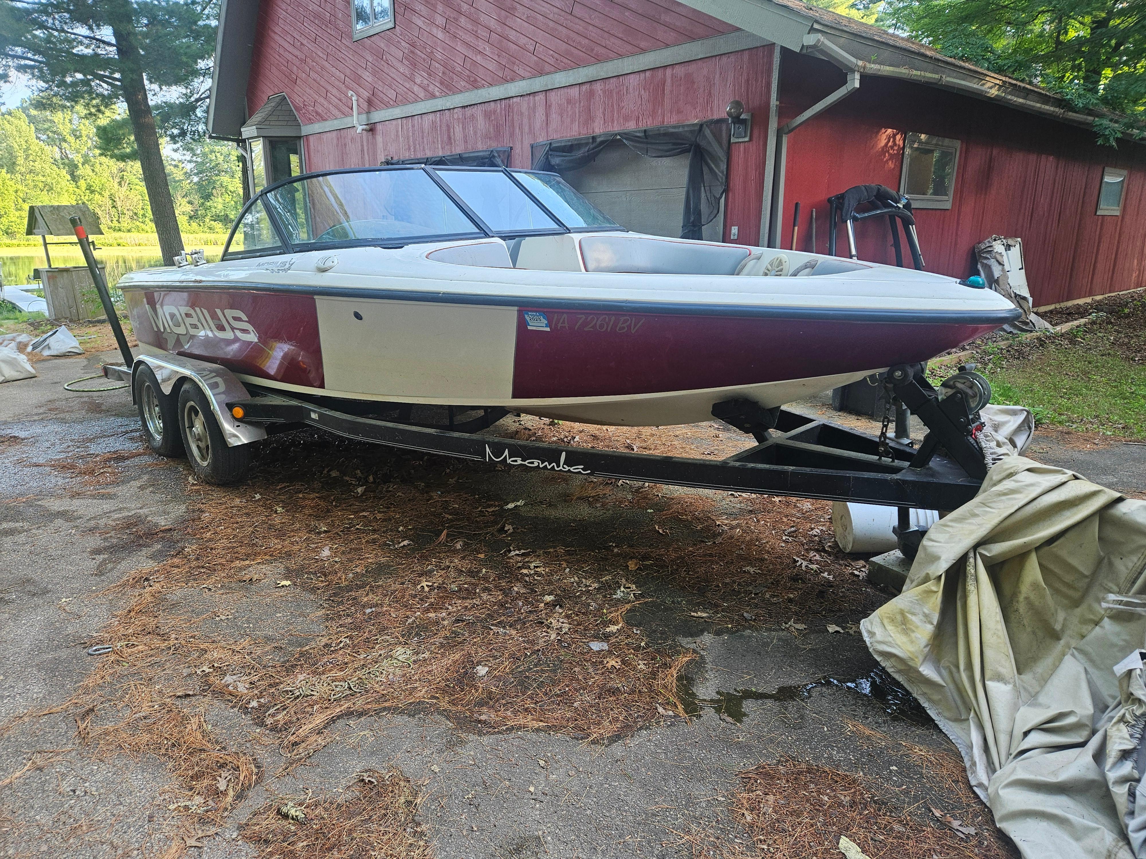 1998 Moomba Mobius