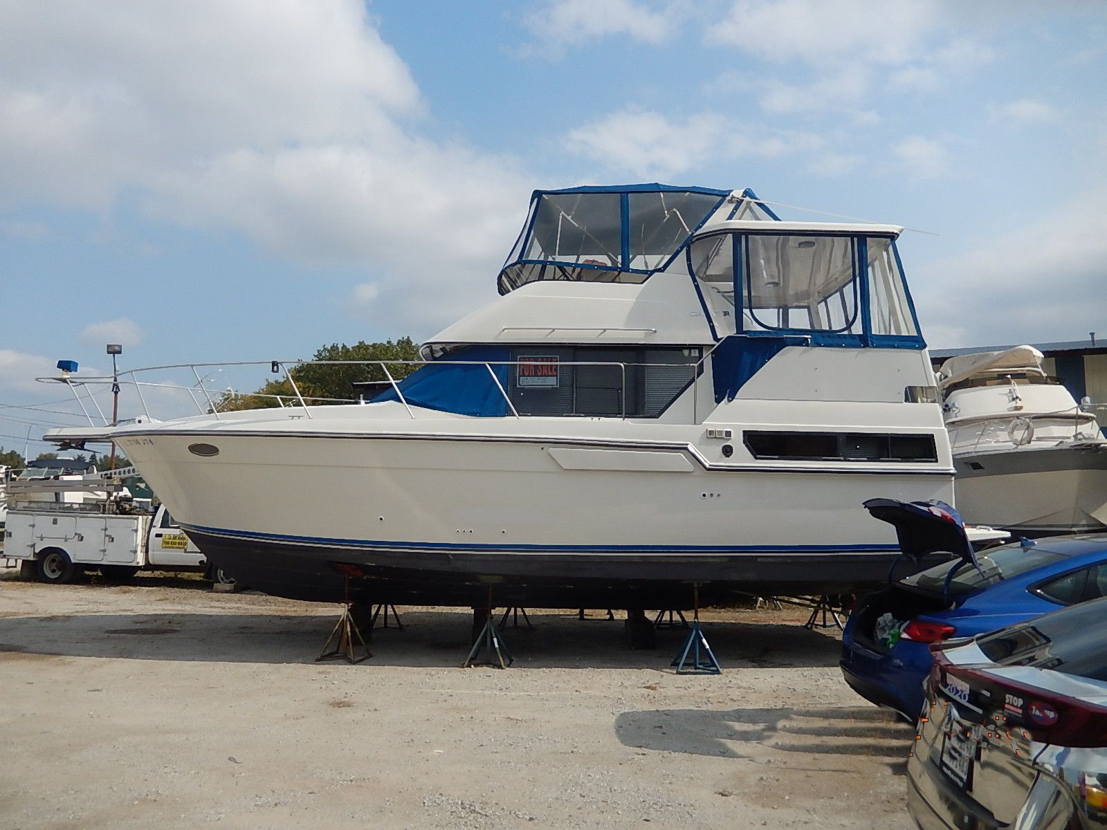 1991 Carver 33AFT - 31