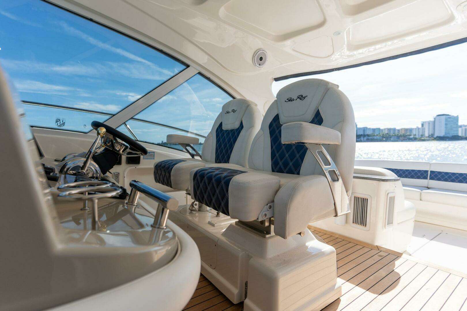 2005 Sea Ray 48 Sundancer - Image 23