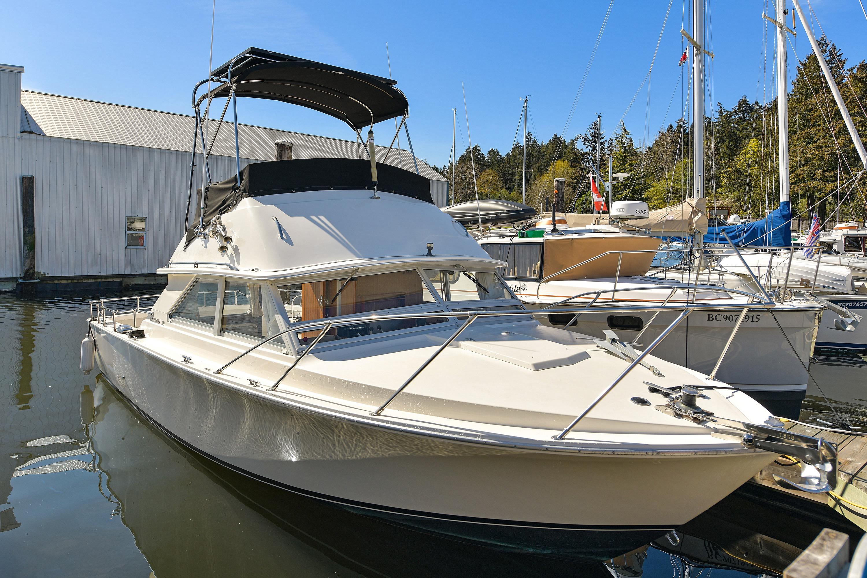 1977 Bertram 28 Flybridge Cruiser