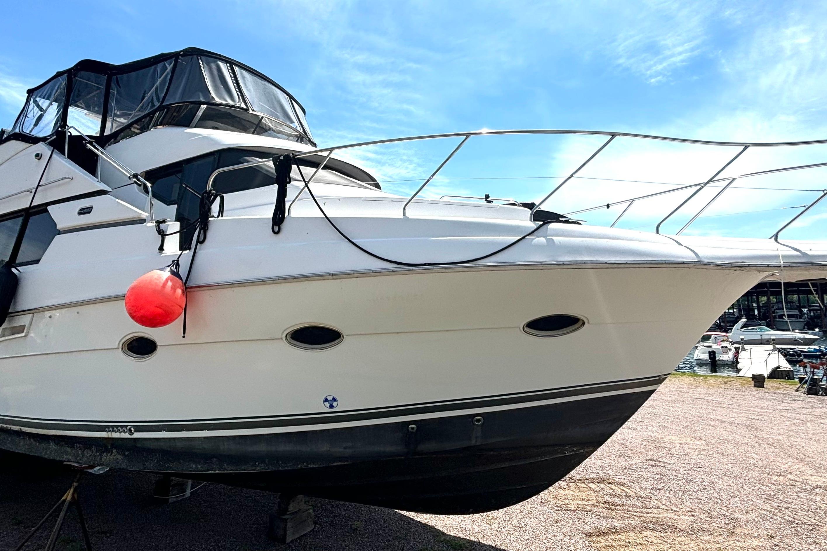 1999 Silverton 453 Motor Yacht