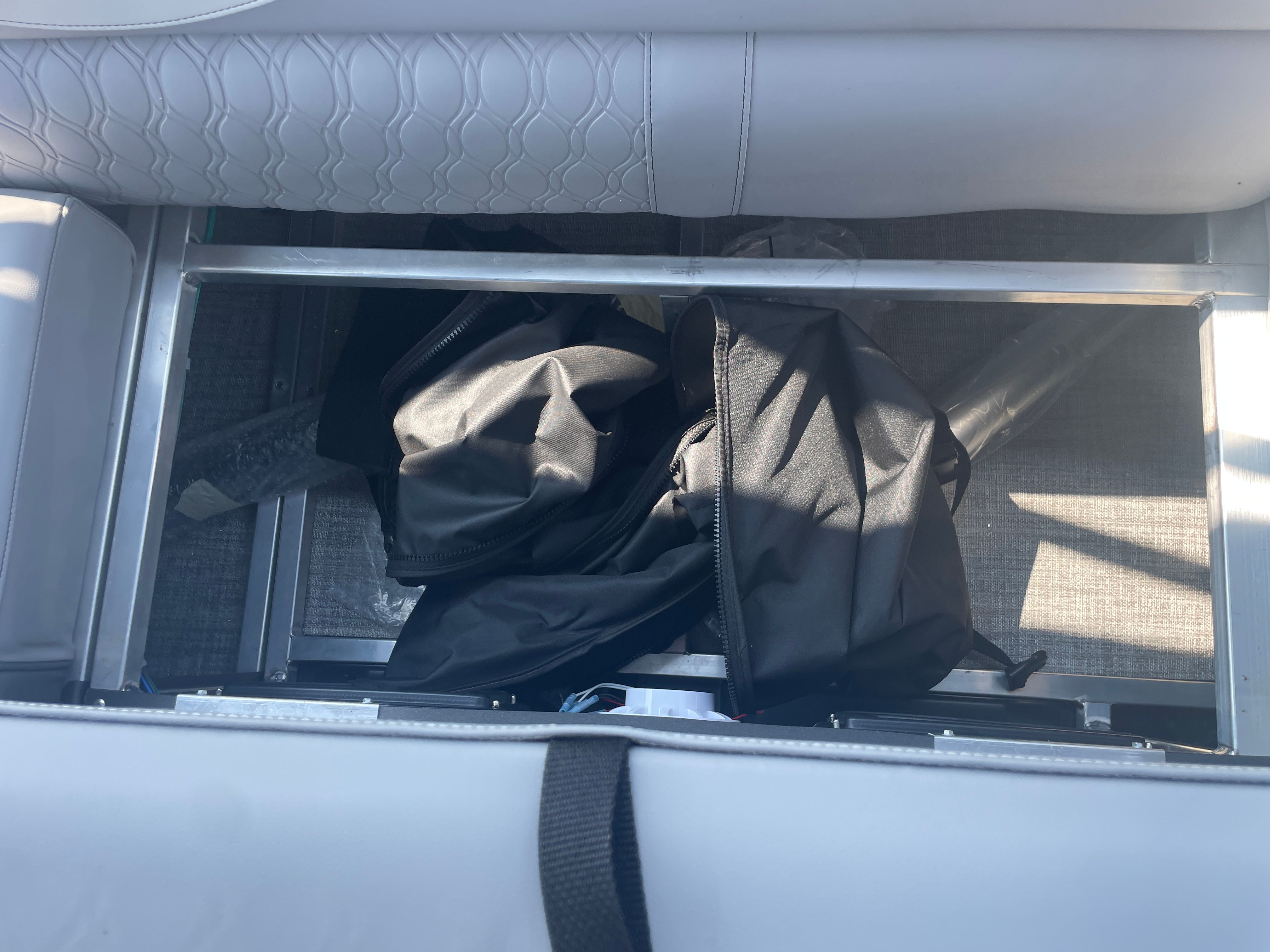 2025 Avalon Venture 85 Quad Fish - 23' - 16
