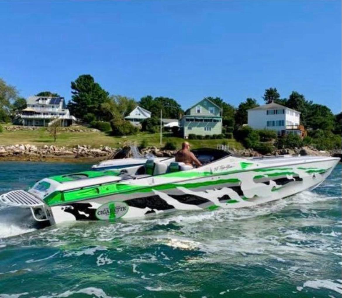 2002 Cigarette 38' Top Gun