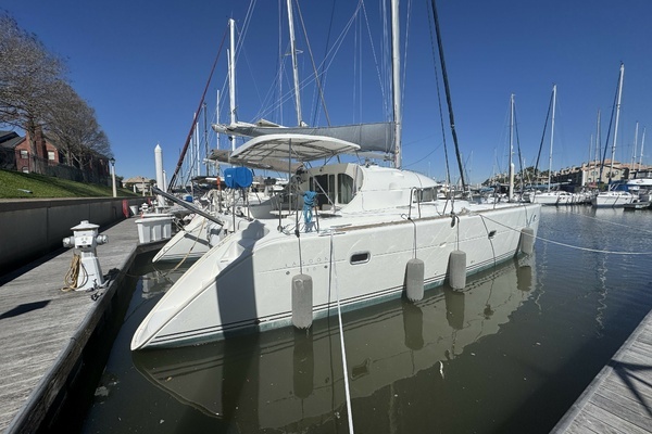2004 Lagoon 410 S2