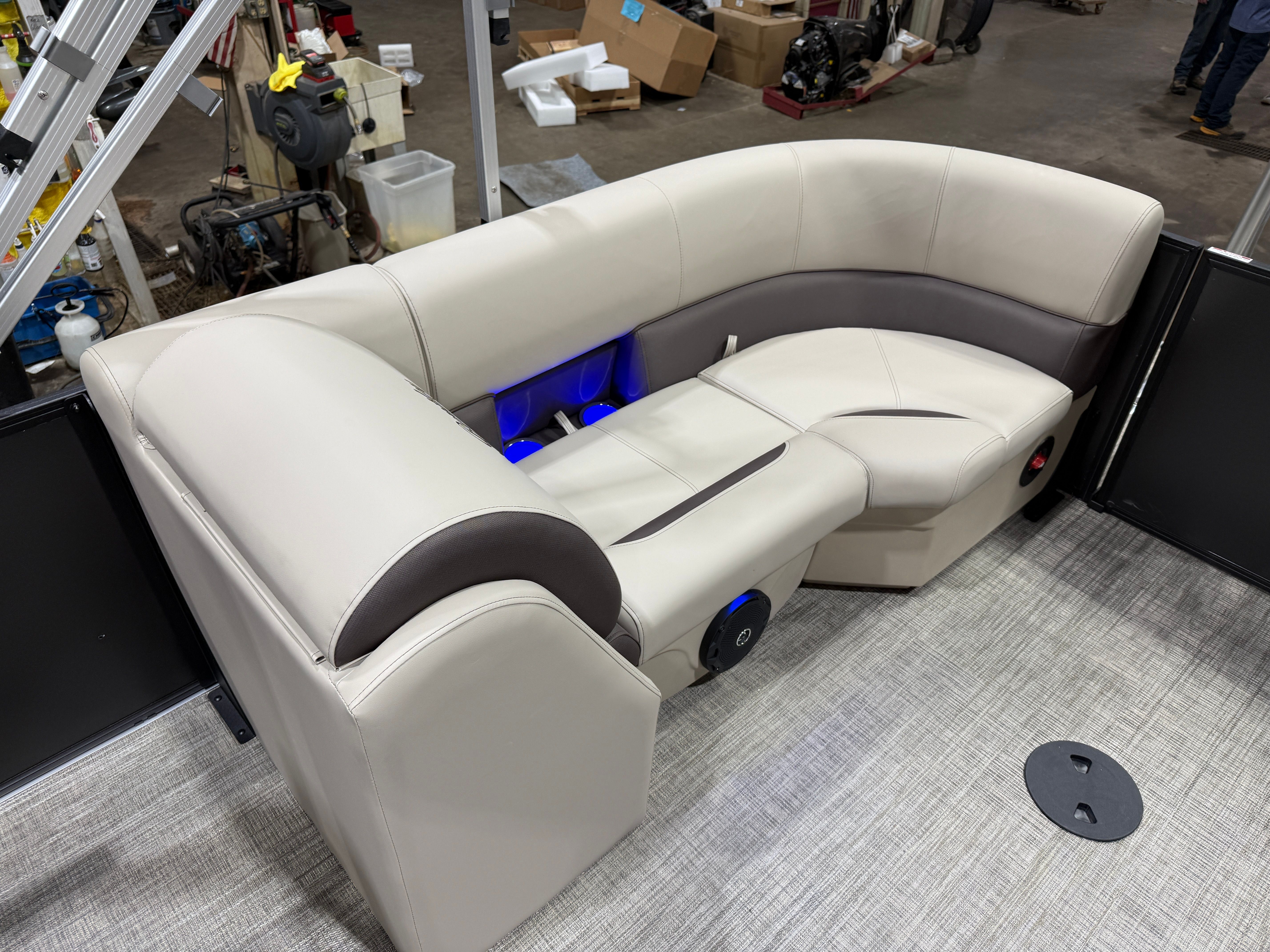 2026 Bentley Pontoons Legacy 223 Navigator Quad Lounge Tritoon & Honda 4-Stroke EFI - 21