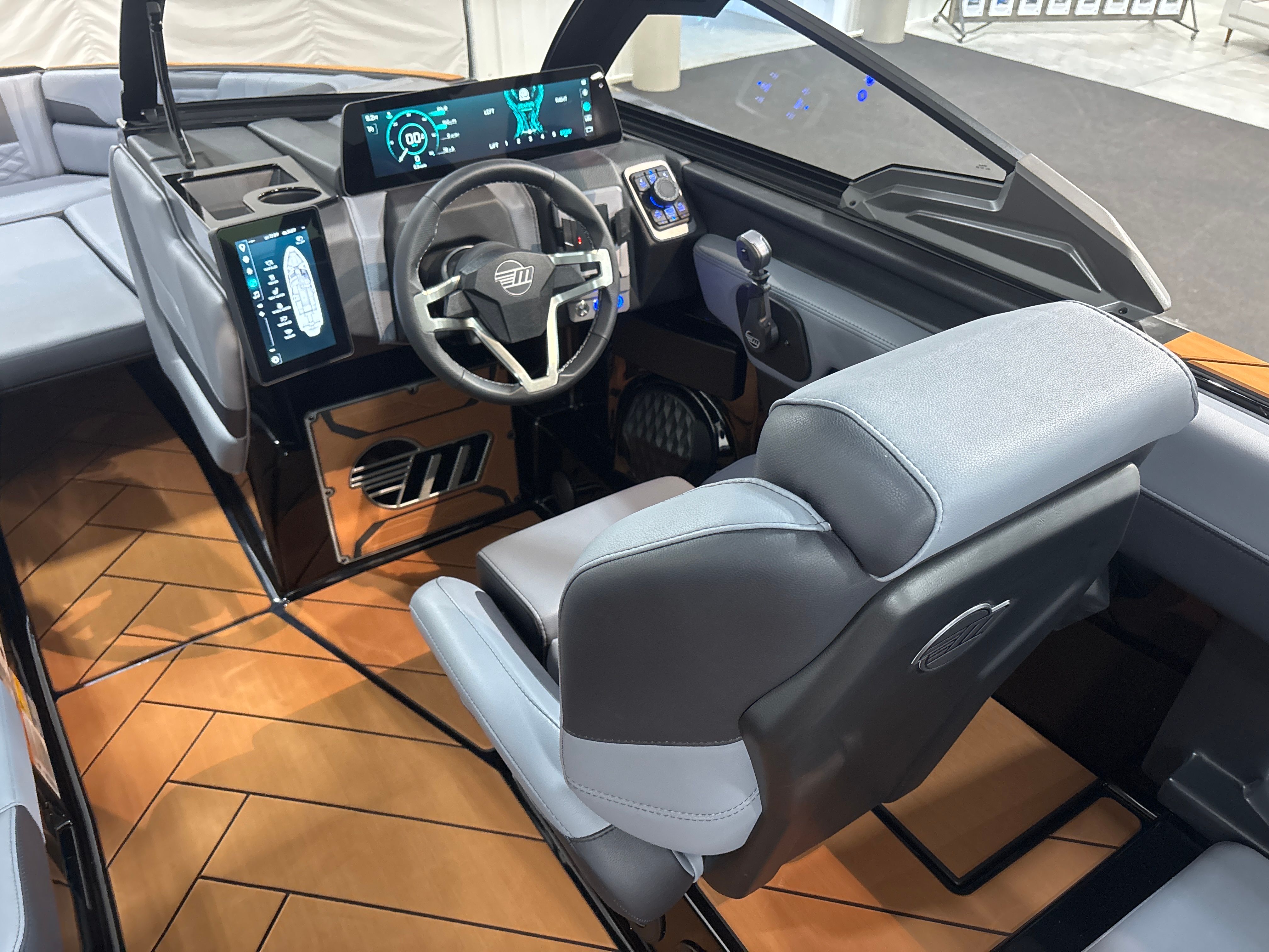 2026 Malibu 26 LSV - 13