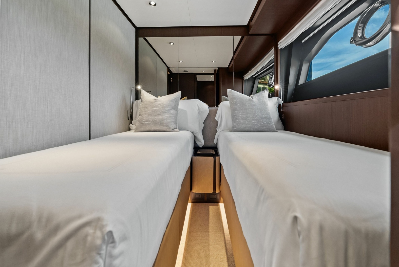 2023 Ferretti Yachts 860 - Image 57