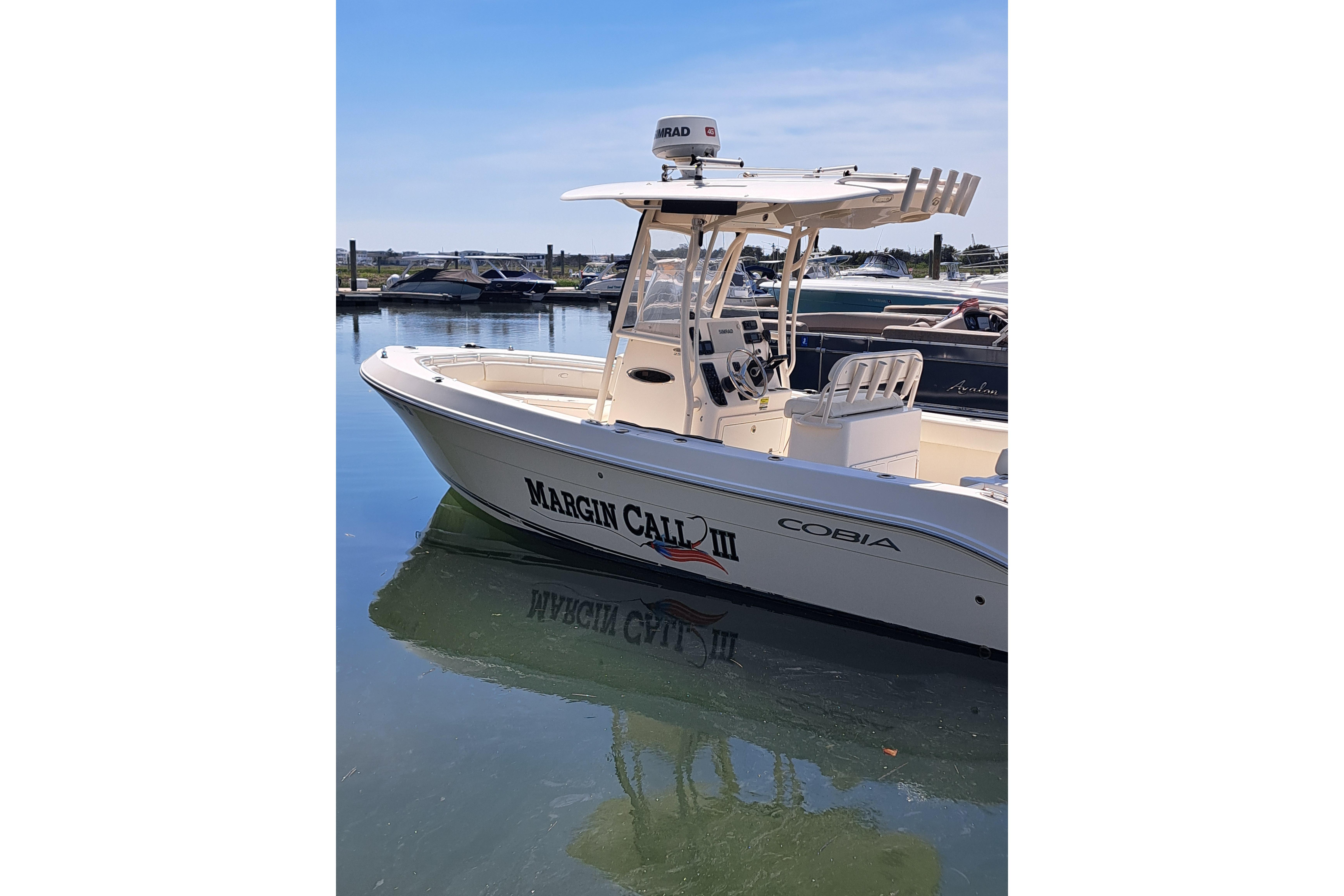 2014 Cobia 256 Center Console