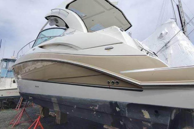 2008 Cruisers Yachts 360 Express