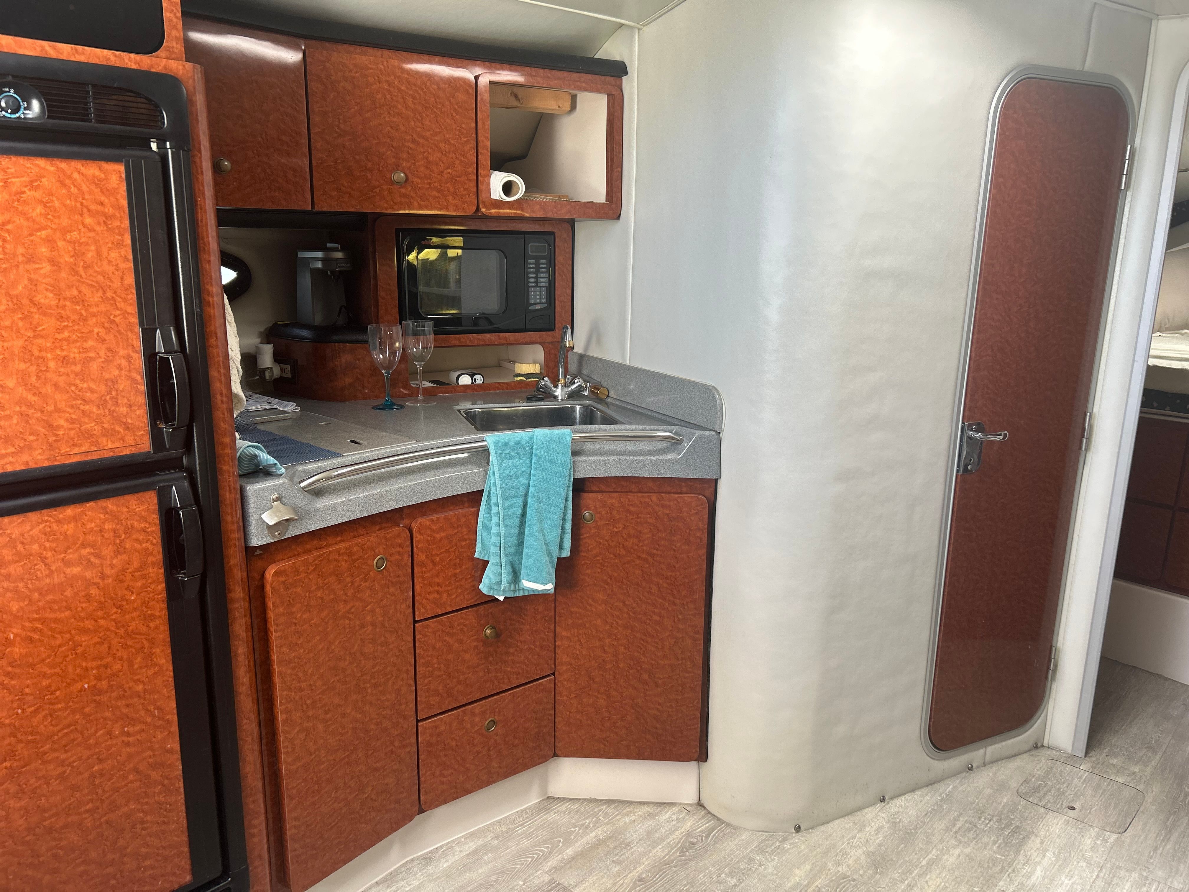 2002 Wellcraft 3700 Martinique - 5