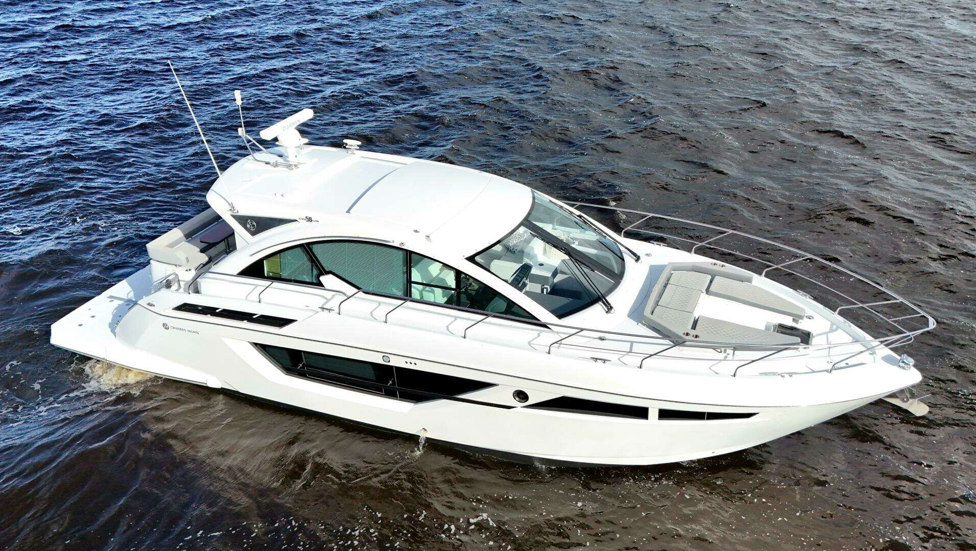 2020 Cruisers Yachts 50 Cantius - Image 2