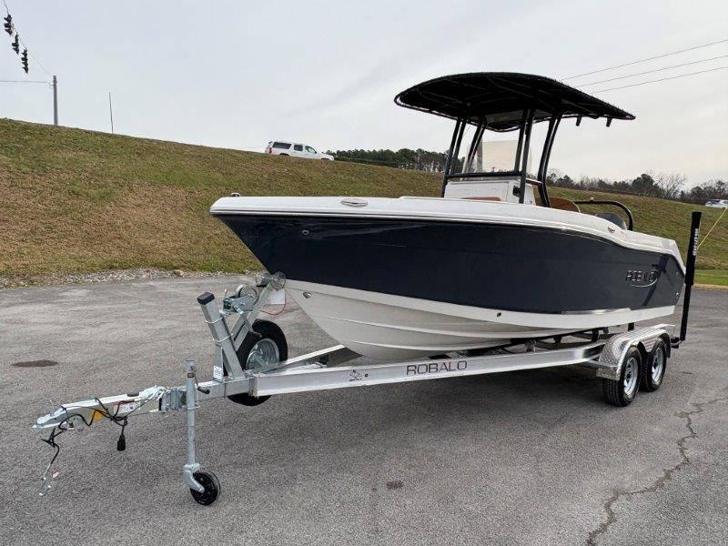 2025 Robalo R202 Explorer - 47