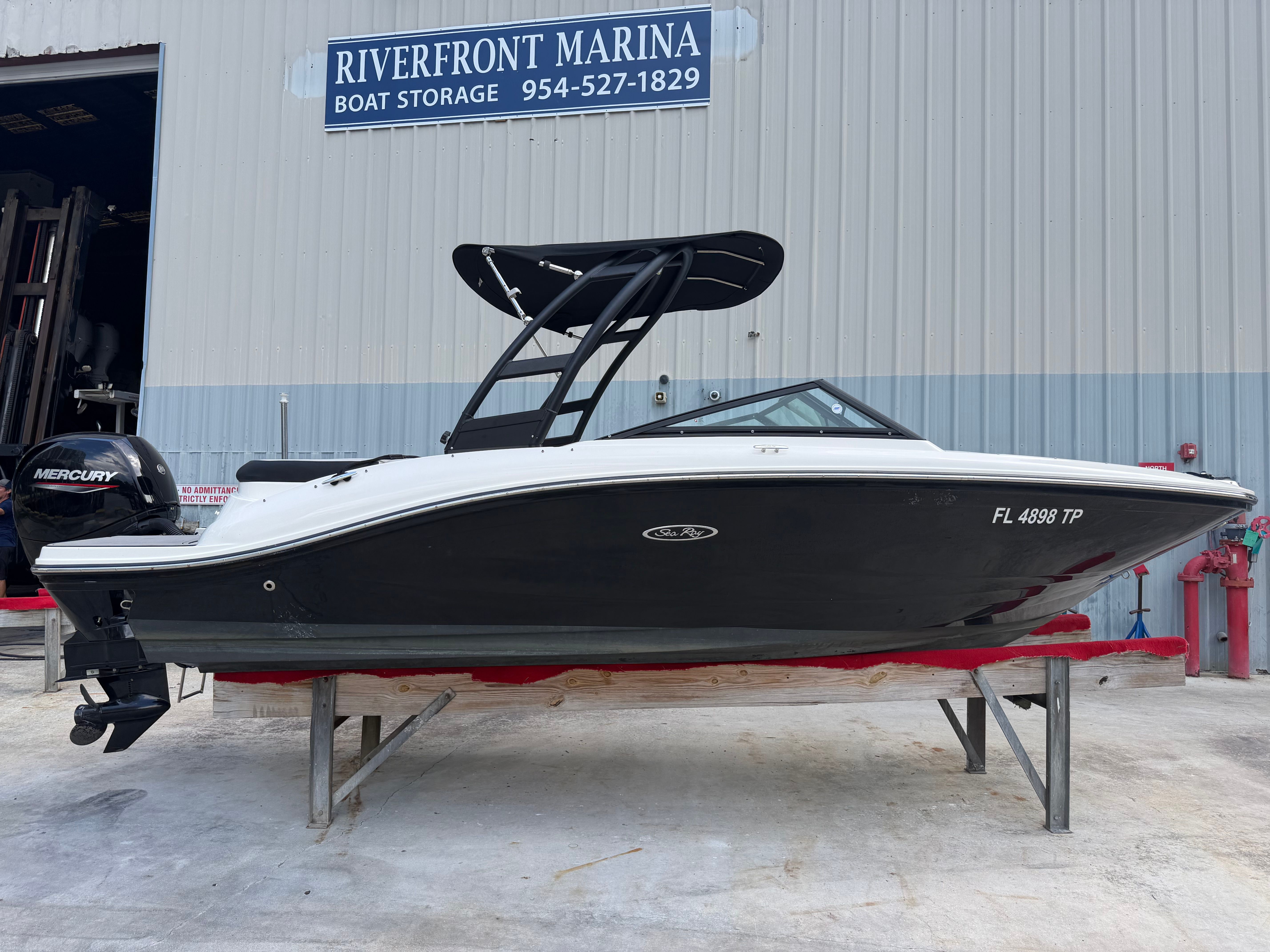 2023 Sea Ray SPX 190 Outboard - 14