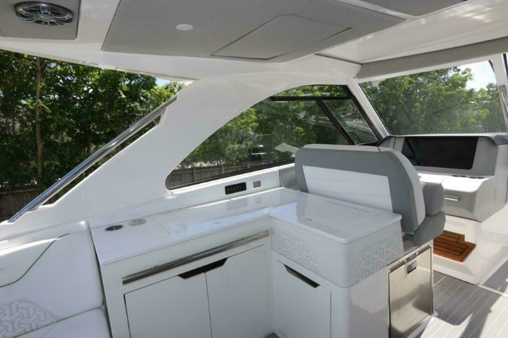 2022 Regal LX36 - Image 4
