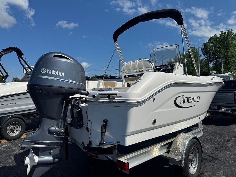 2023 Robalo R180 Center Console - 2