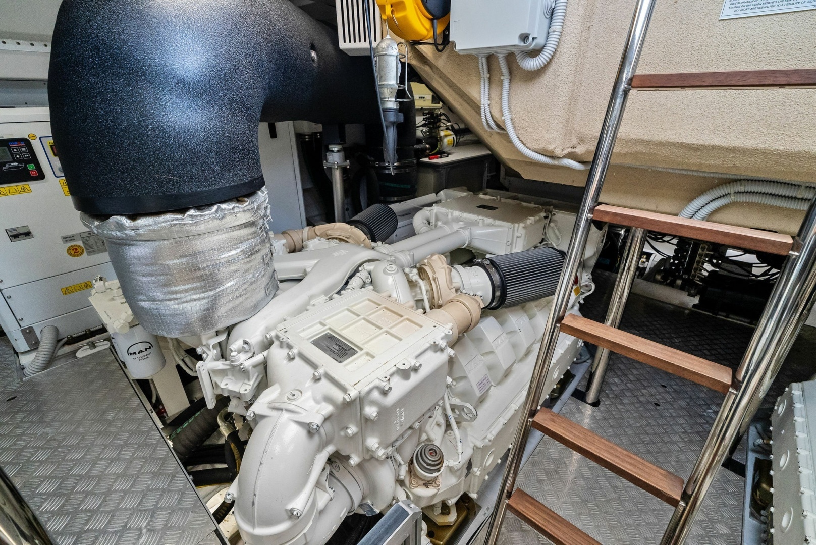 2023 Ferretti Yachts 860 - Image 76