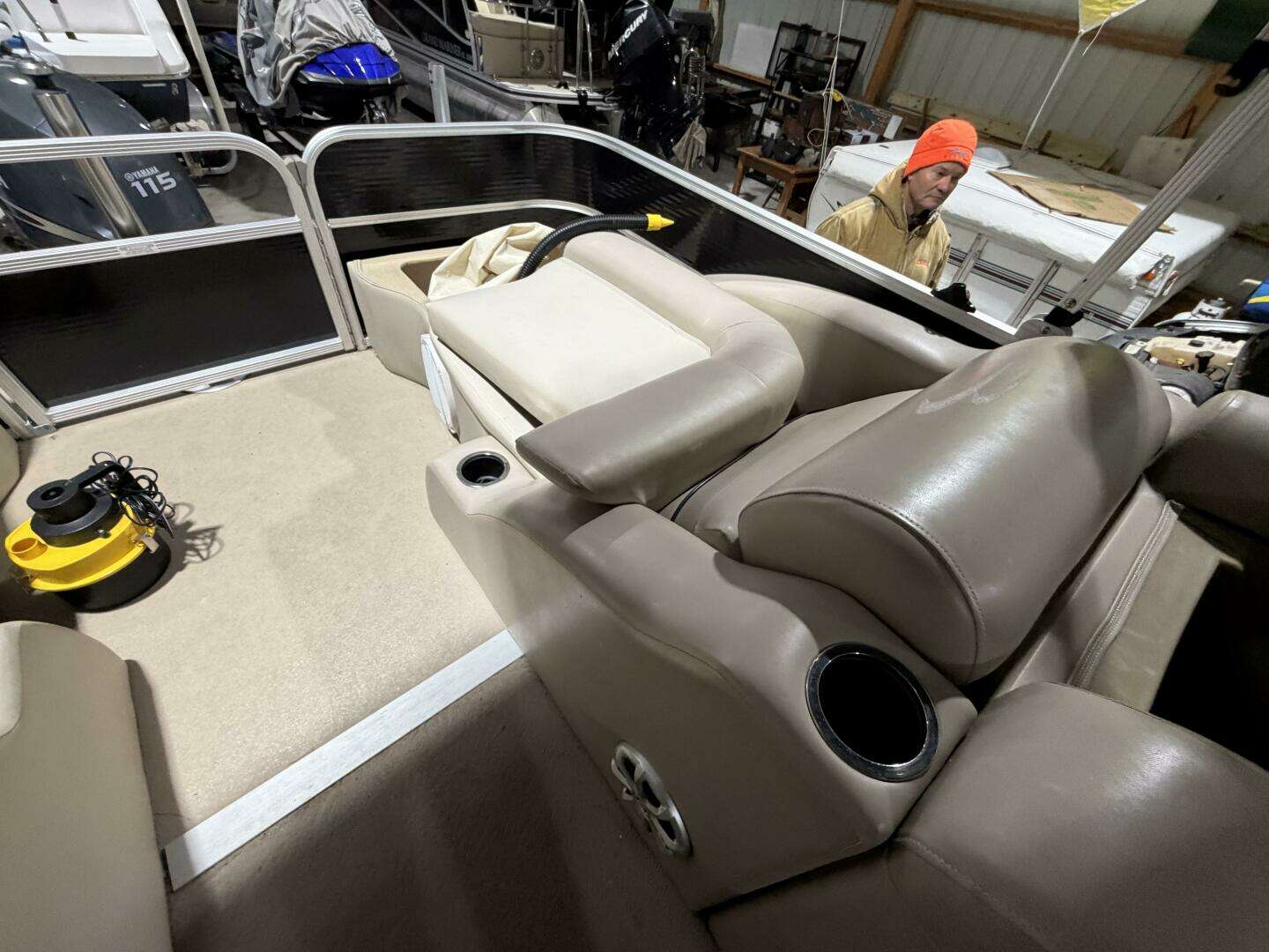 2011 Bennington 2554 GCW - Image 29