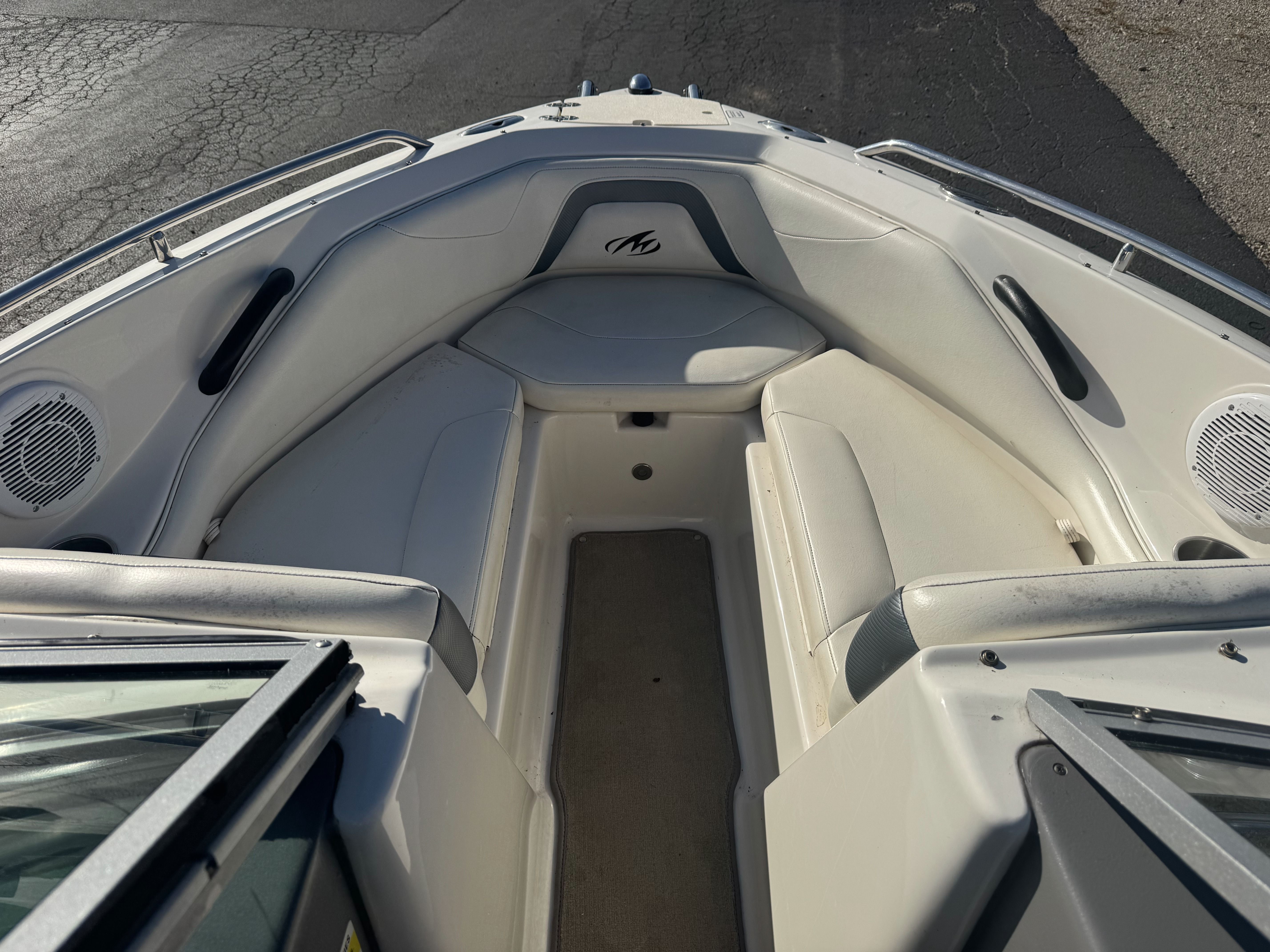 2009 Monterey 194FS - 24