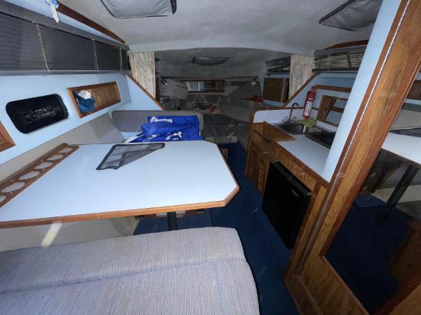 1988 Sea Ray 268 Express Cruiser - 18