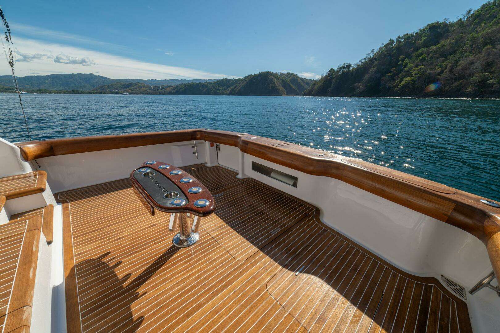 2006 Viking 56 Convertible - Image 23