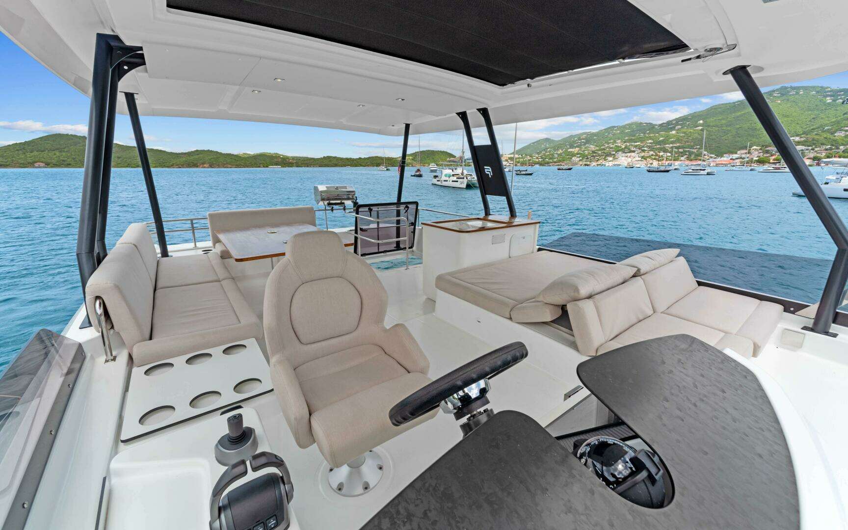 2024 Fountaine Pajot — - Image 24