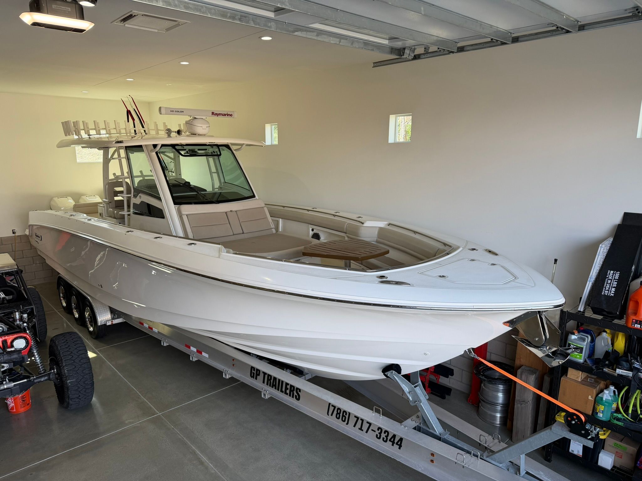 2018 Boston Whaler 380 Outrage - 55
