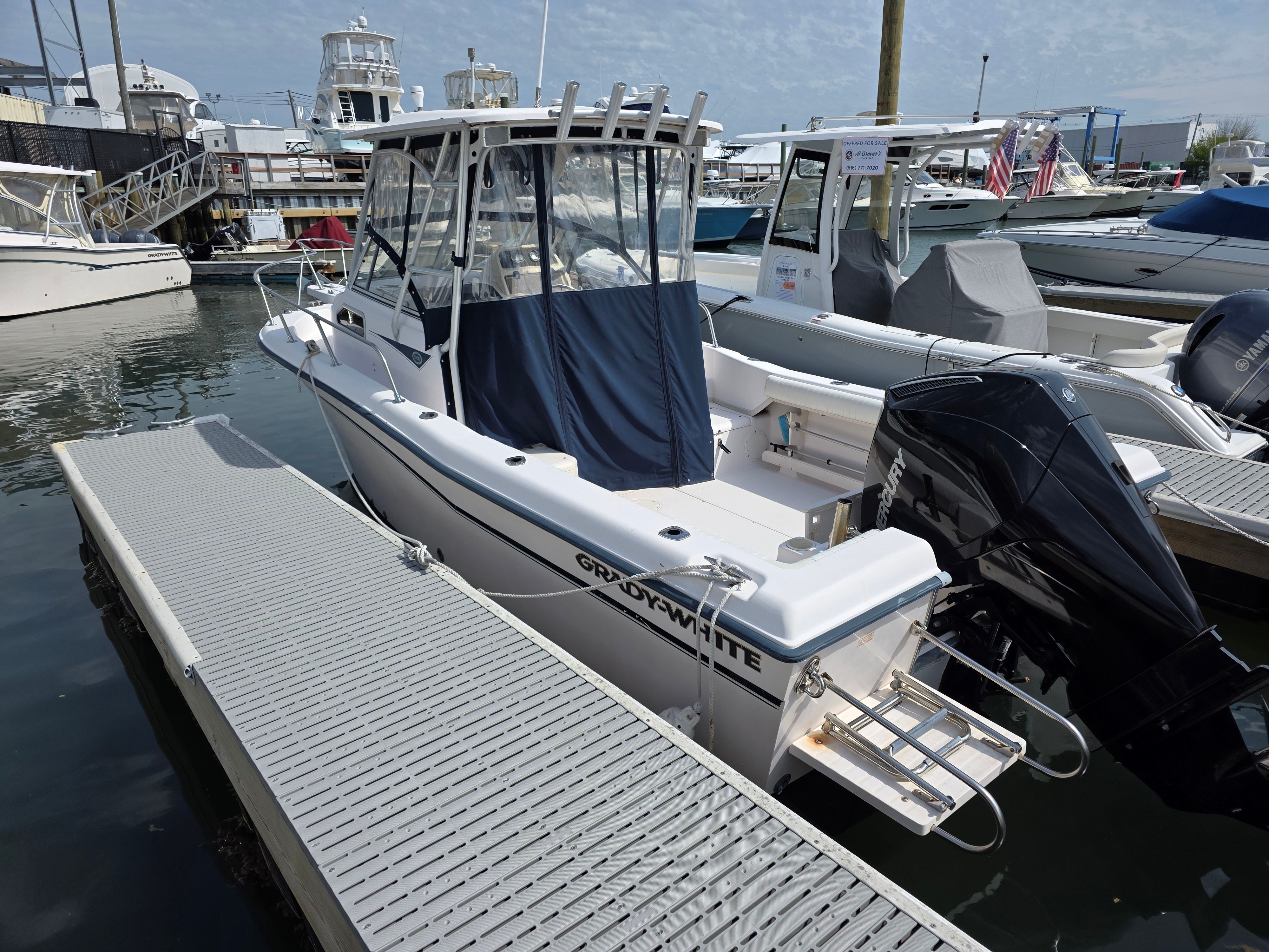 2002 Grady-White Seafarer 226